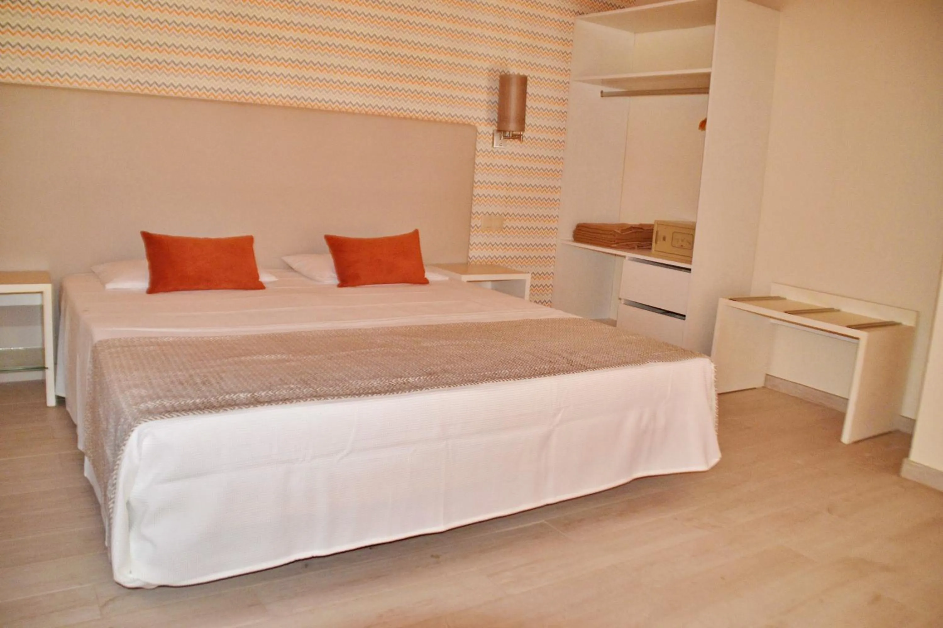 Bed in Ouril Hotel Julia