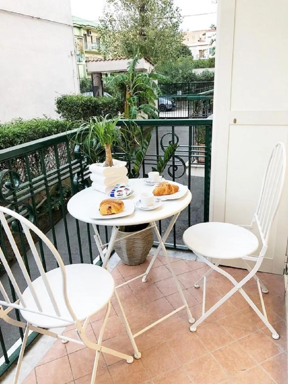 Restaurant/places to eat in B&B Pompei Olympus