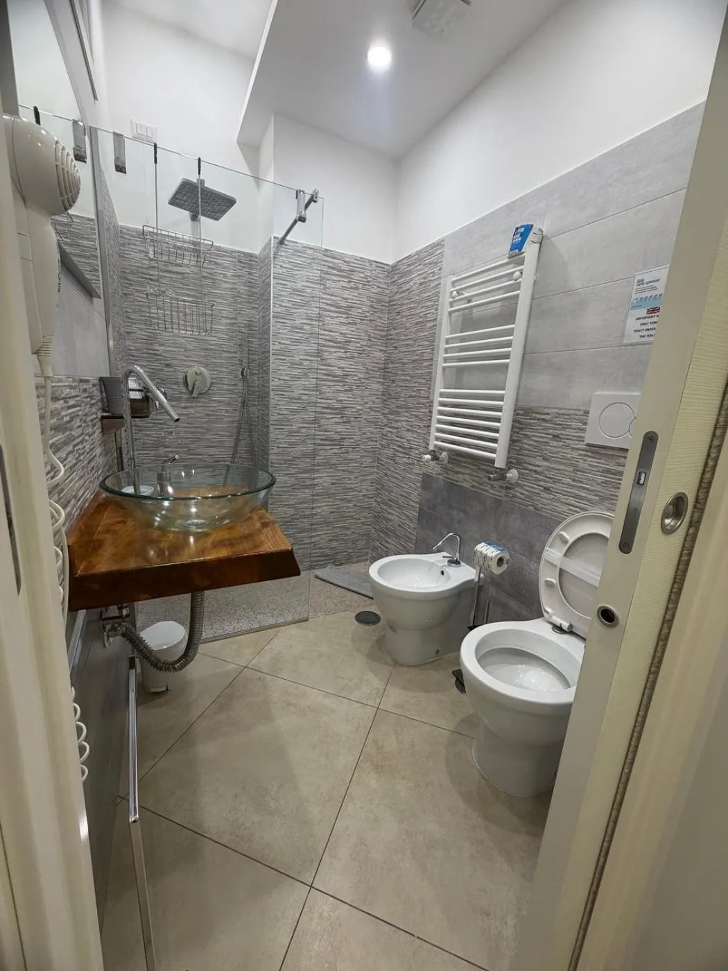 Shower in B&B Pompei Olympus