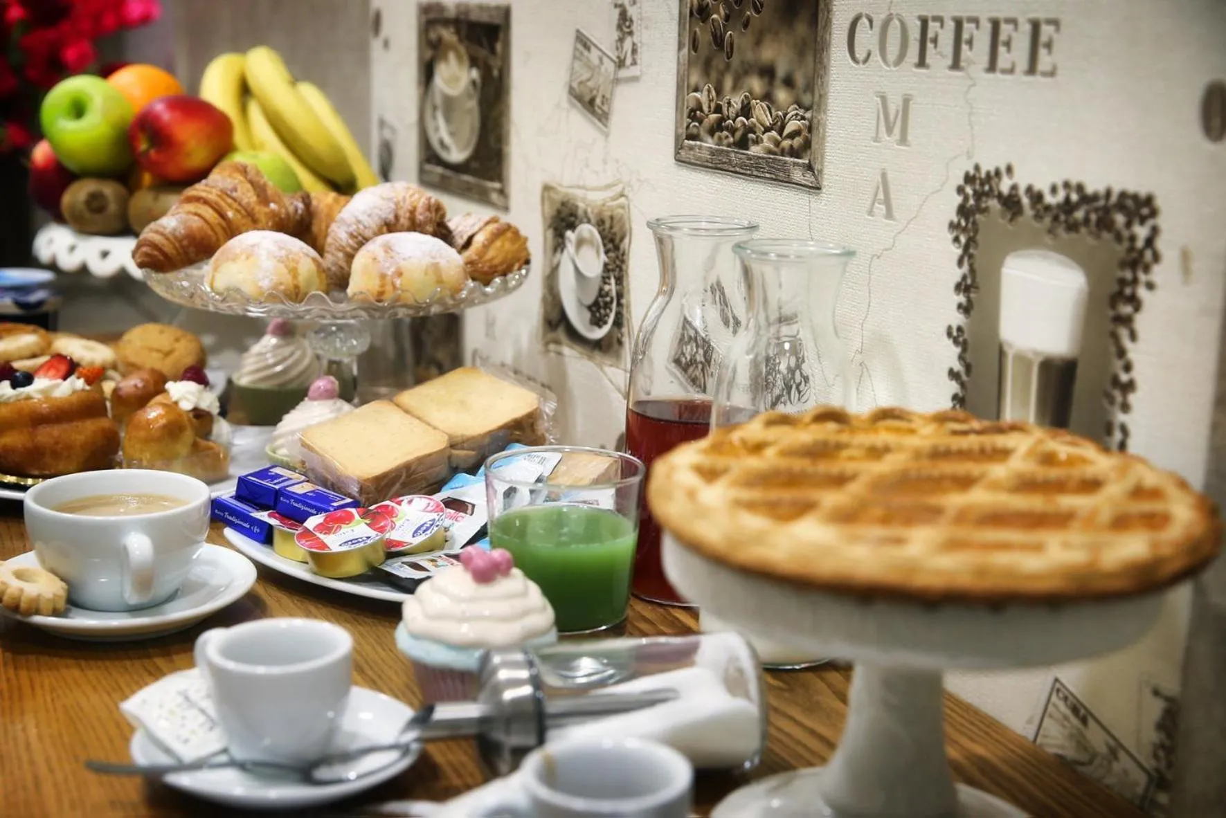 Restaurant/places to eat in B&B Pompei Olympus