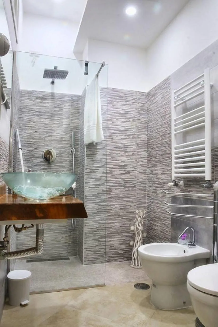 Shower in B&B Pompei Olympus