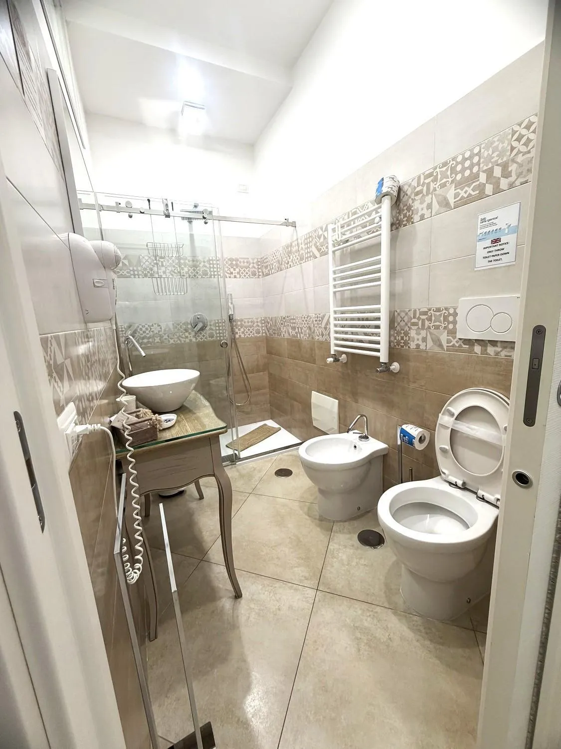 Shower in B&B Pompei Olympus