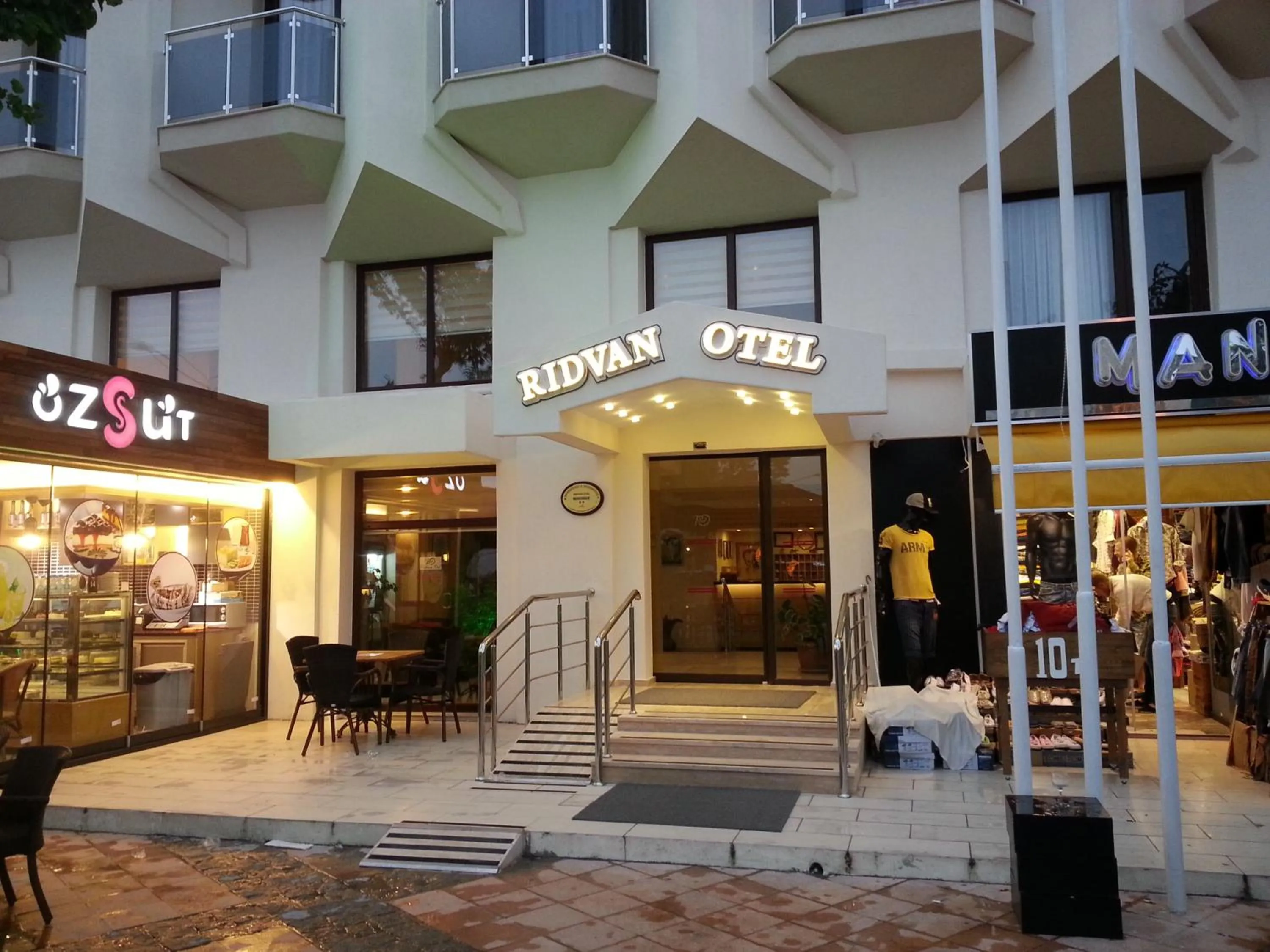 Facade/entrance in Rıdvan Hotel