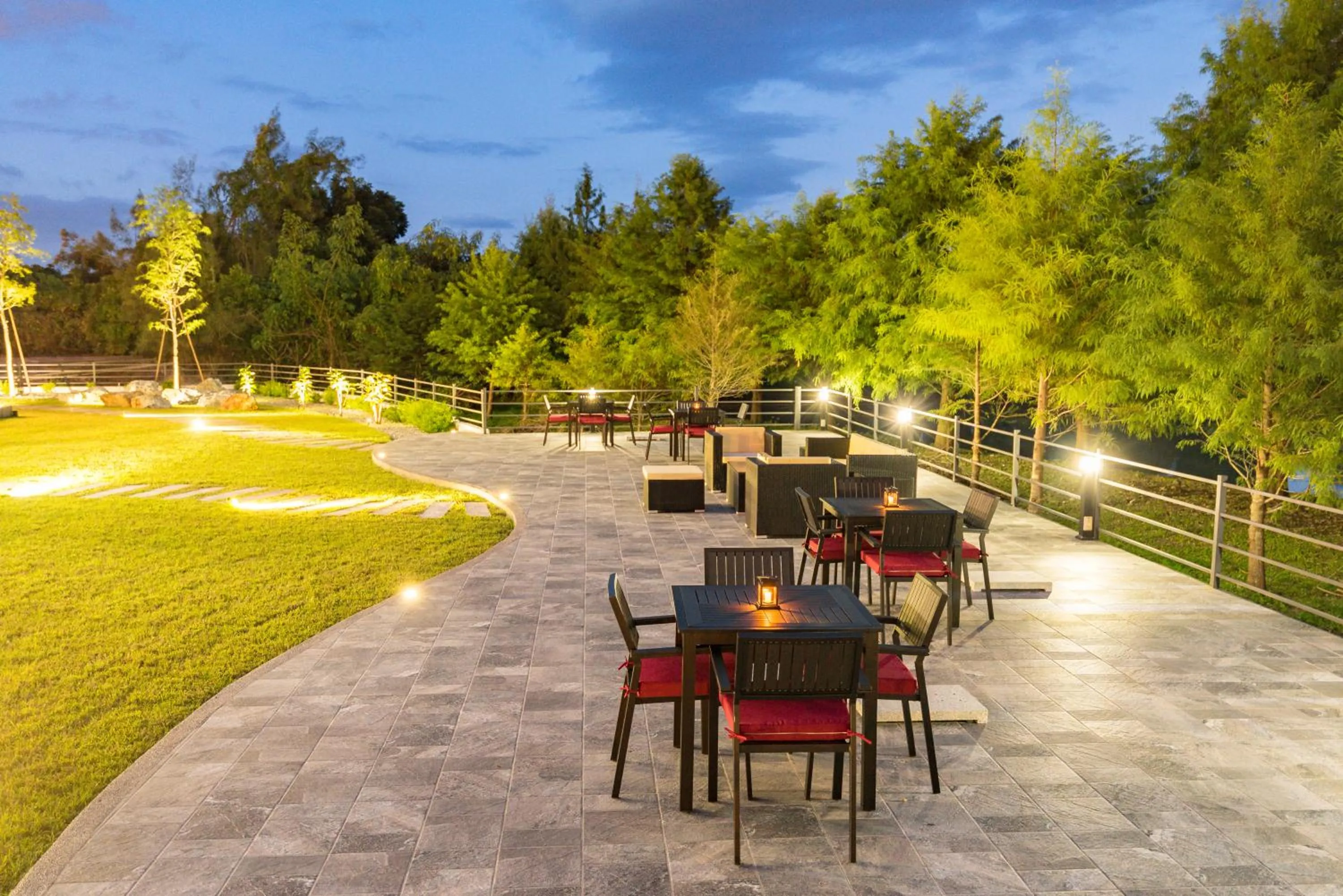 Property building in Follow the Cloud B&B