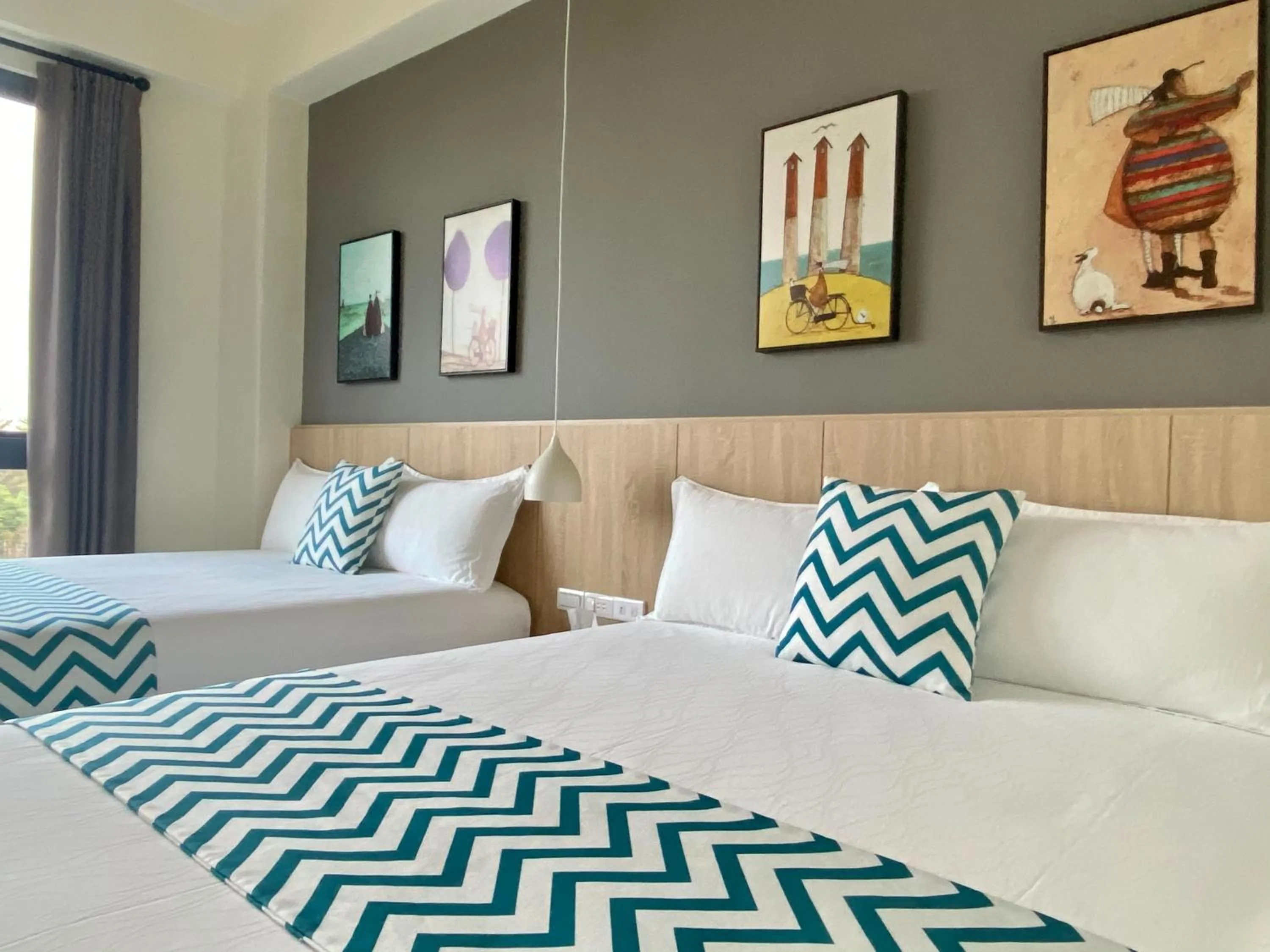 Bed in Follow the Cloud B&B