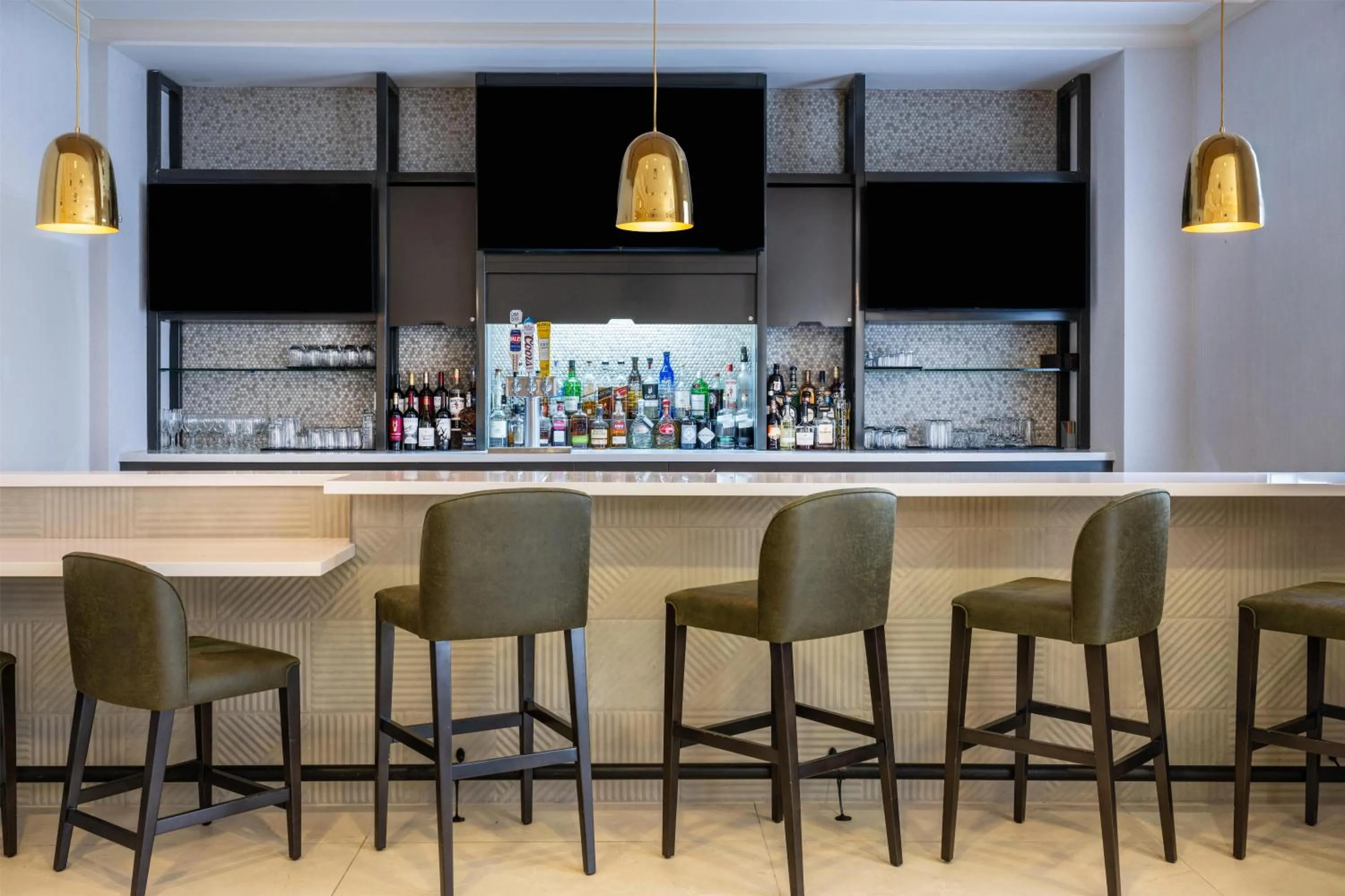 Lounge or bar in Hilton Garden Inn Denver Tech Center