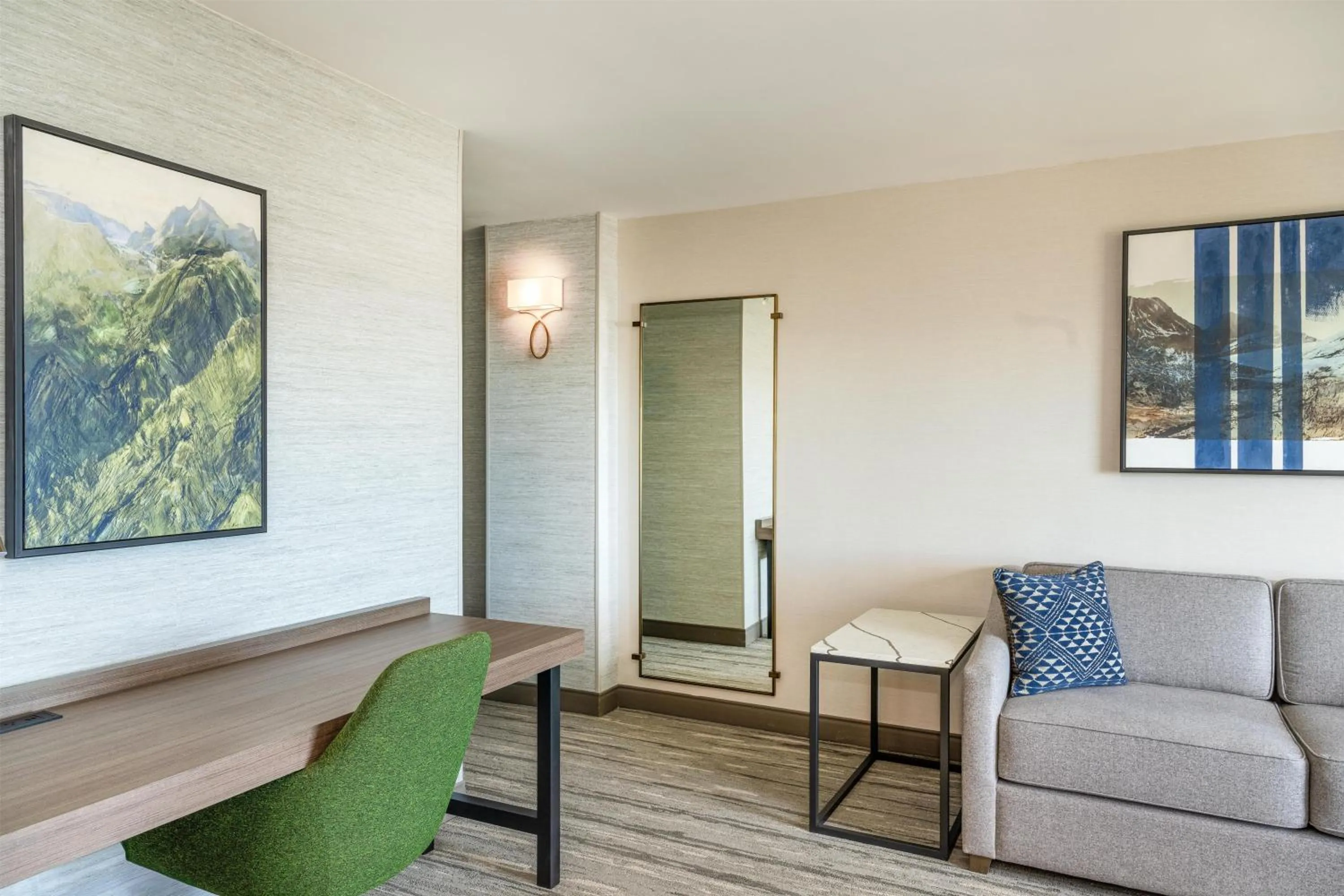 Living room in Hilton Garden Inn Denver Tech Center