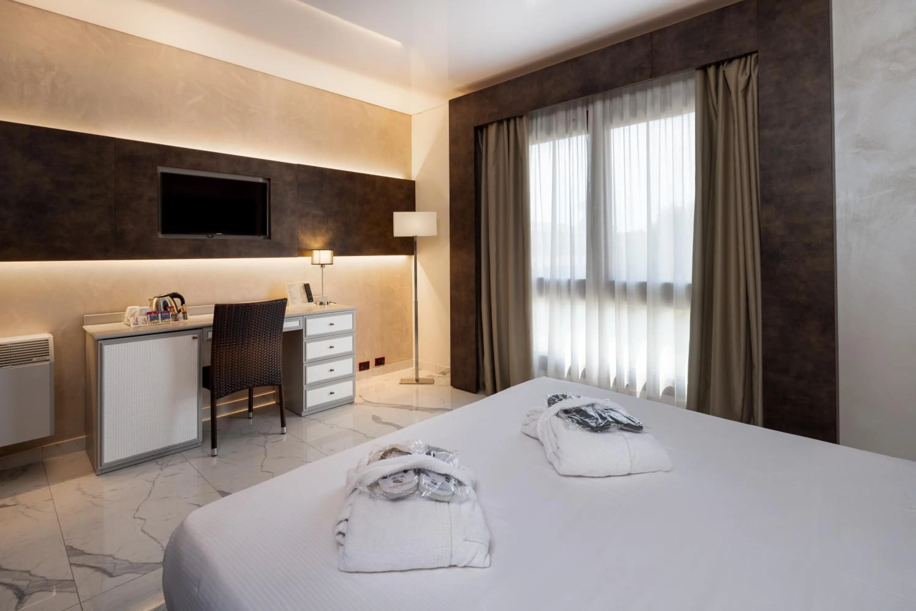 Bedroom, Bed in Best Western Plus Hotel Modena Resort