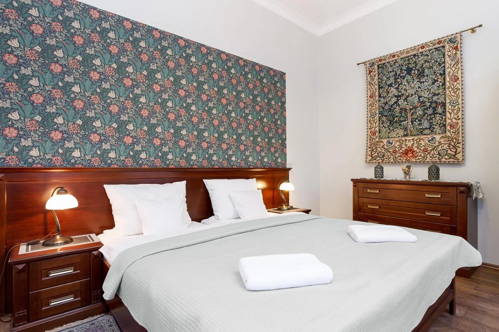 Photo of the whole room, Bed in Elegant Apartments