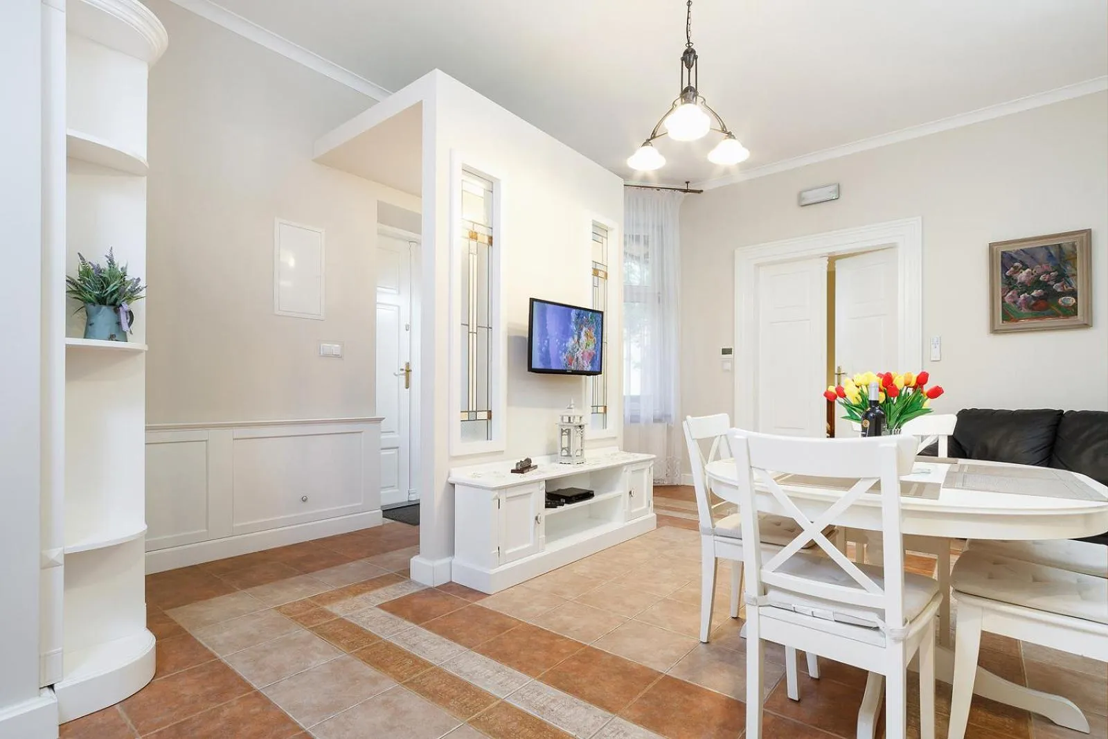 Photo of the whole room in Elegant Apartments