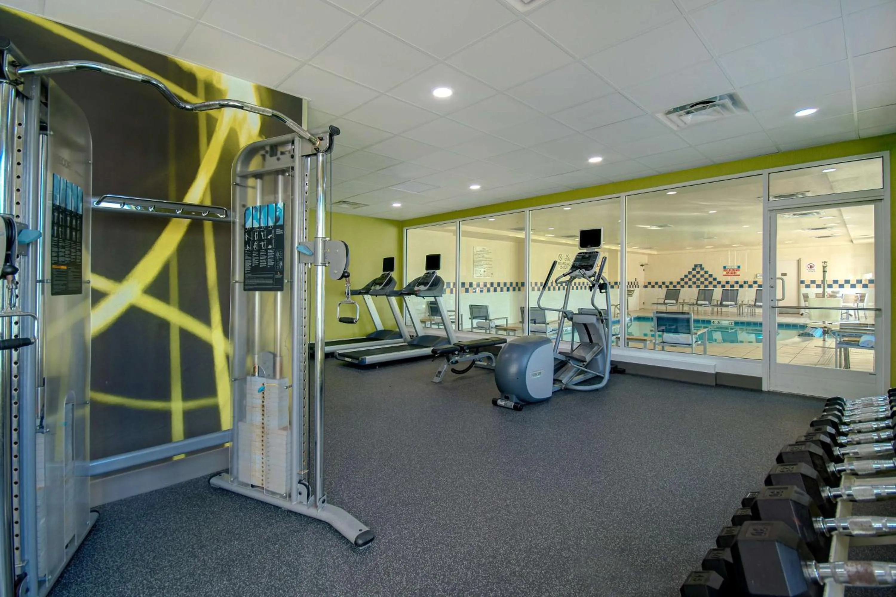 Fitness centre/facilities in Hilton Garden Inn Detroit Metro Airport