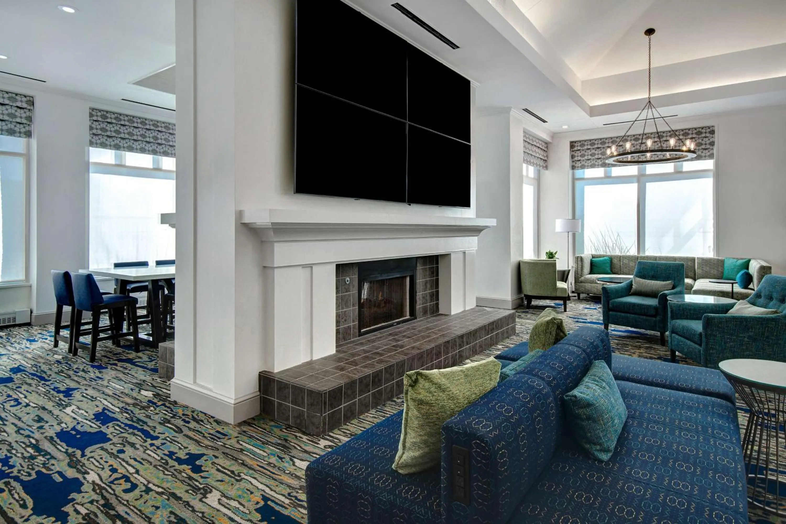 Lobby or reception in Hilton Garden Inn Detroit Metro Airport