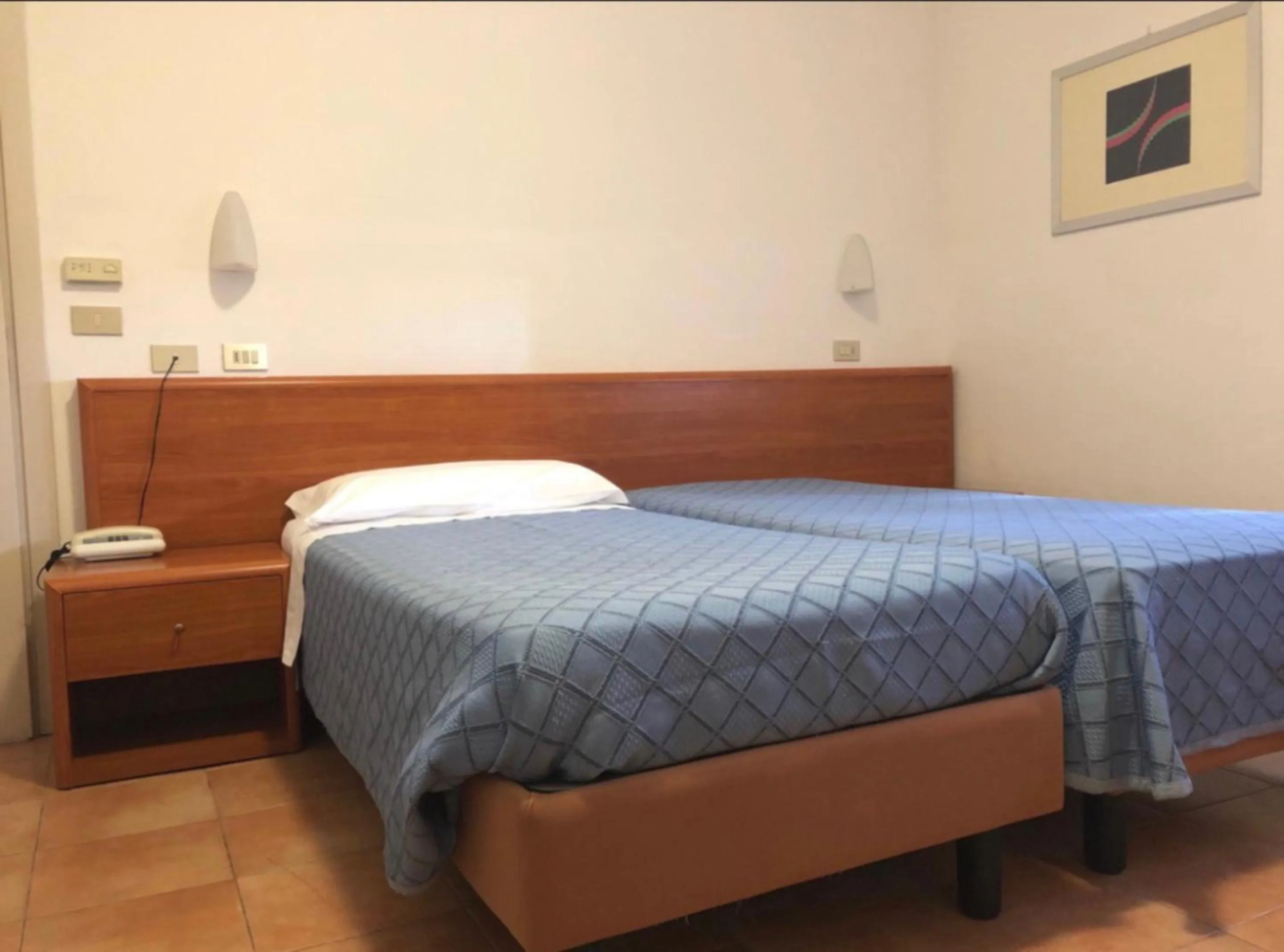 Photo of the whole room, Bed in Hotel Serena