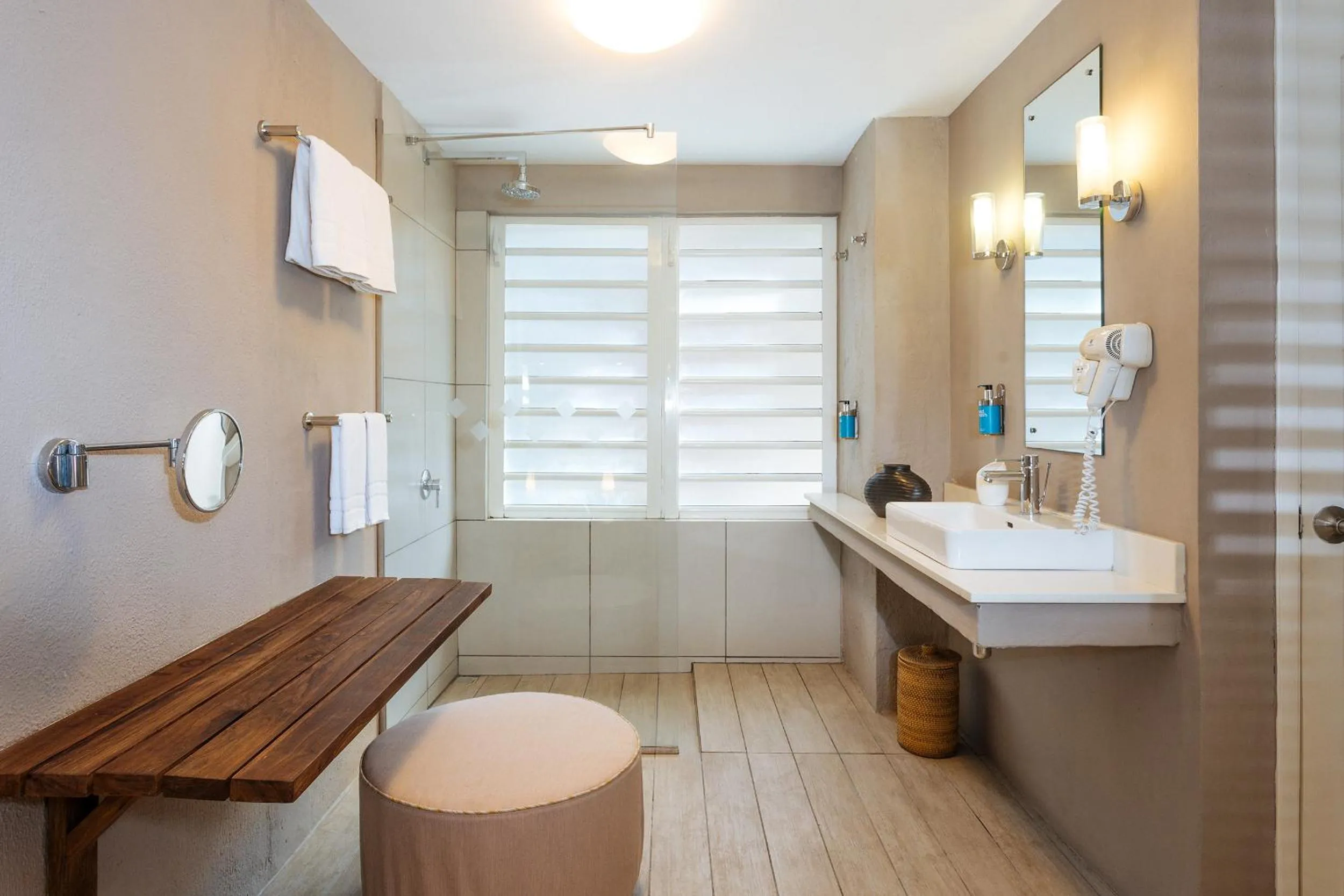 Shower in Friday Attitude