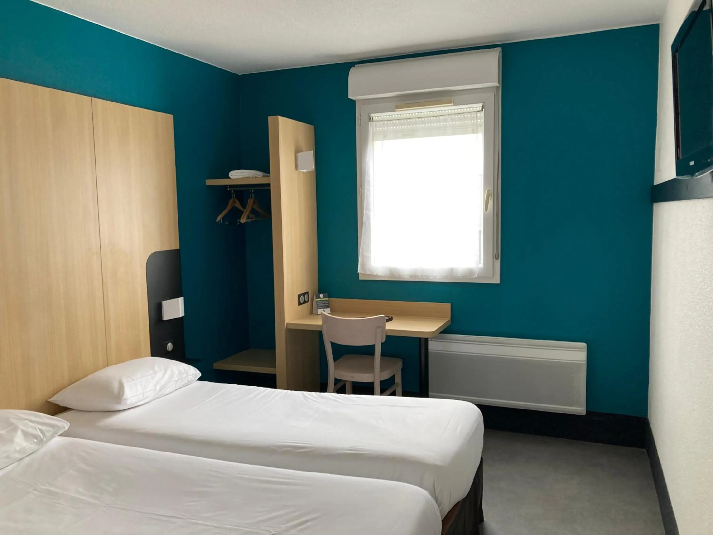 Bedroom, Bed in B&B HOTEL Le Tréport Friville