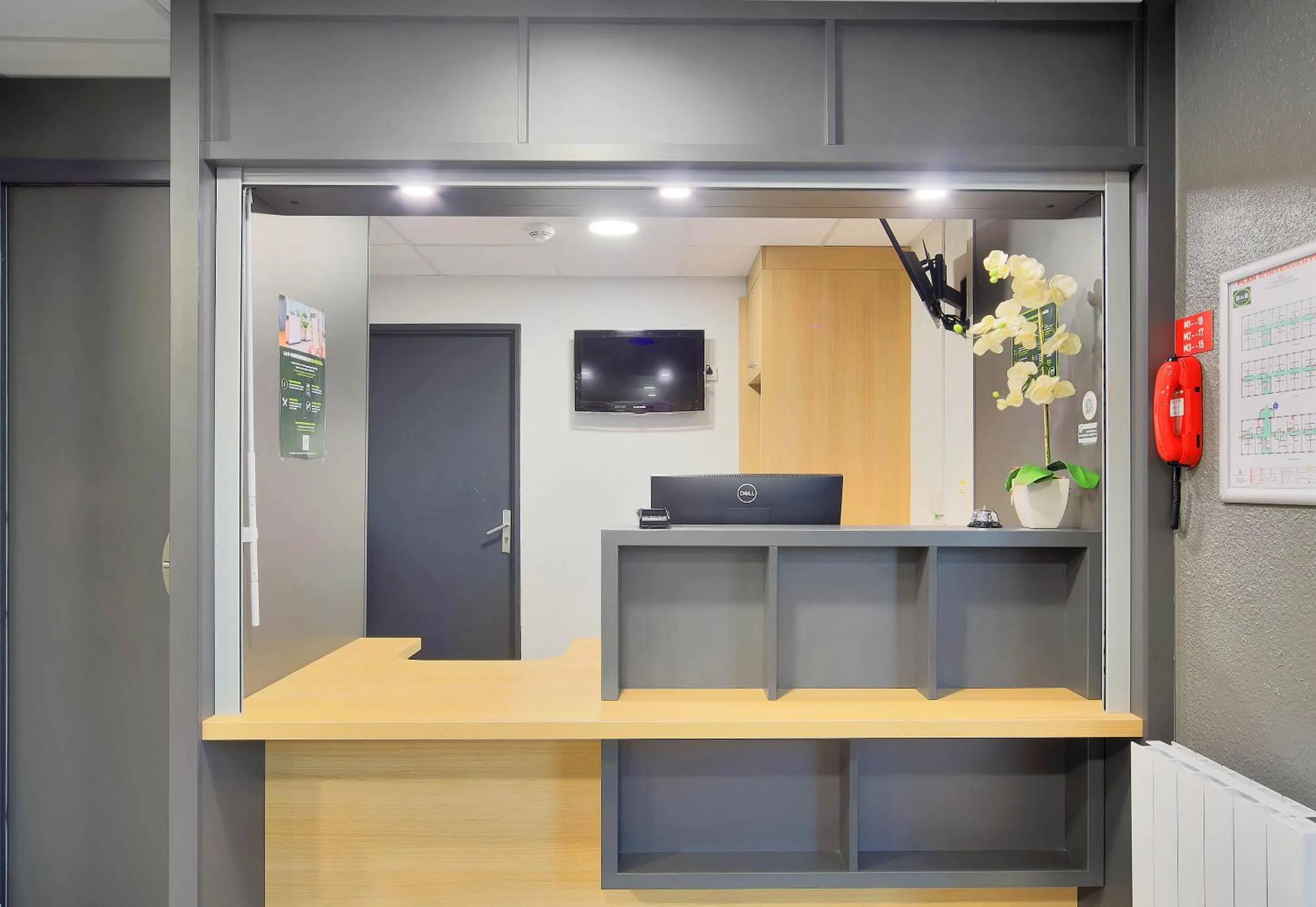 Lobby or reception in B&B HOTEL Le Tréport Friville