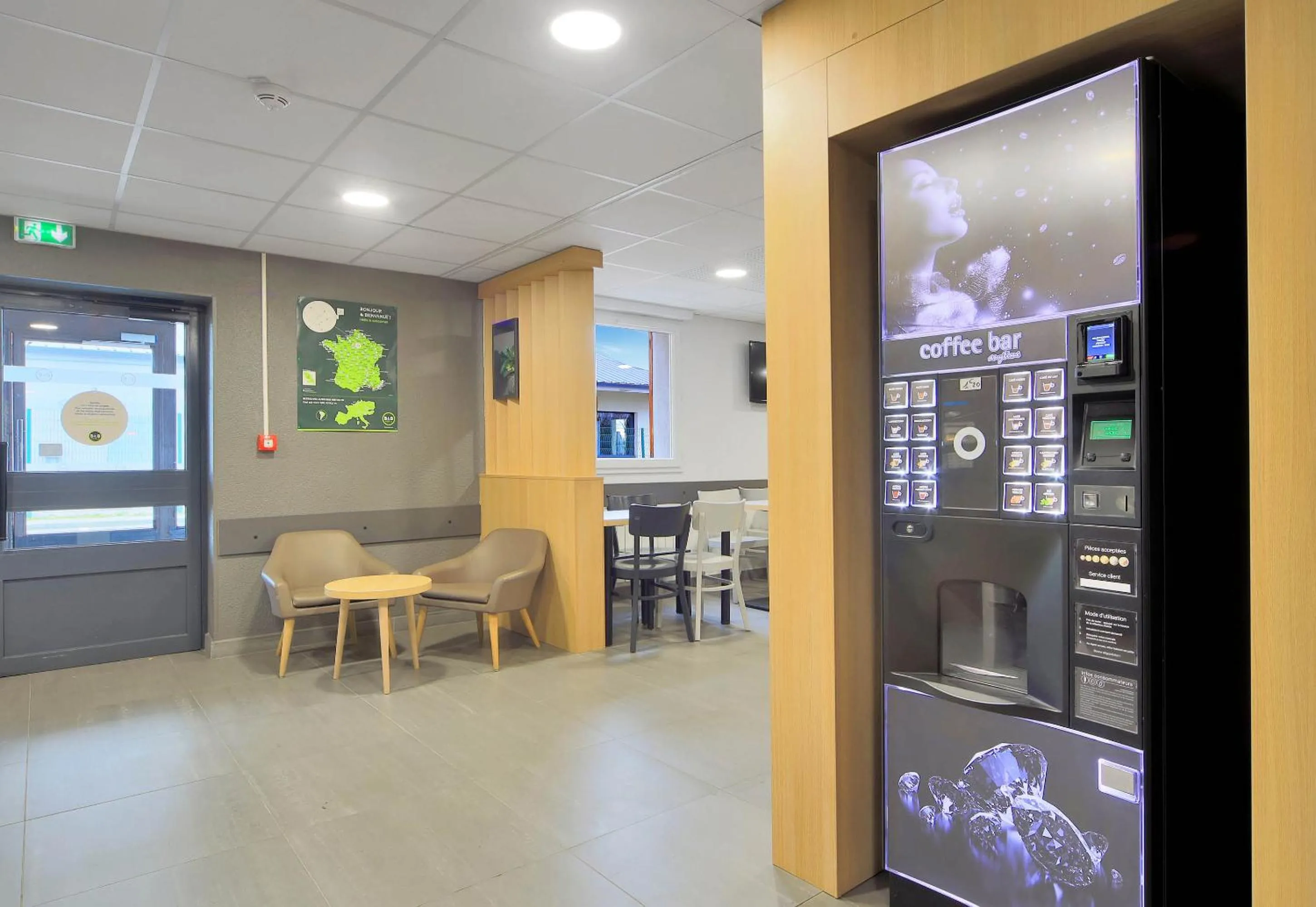 vending machine in B&B HOTEL Le Tréport Friville