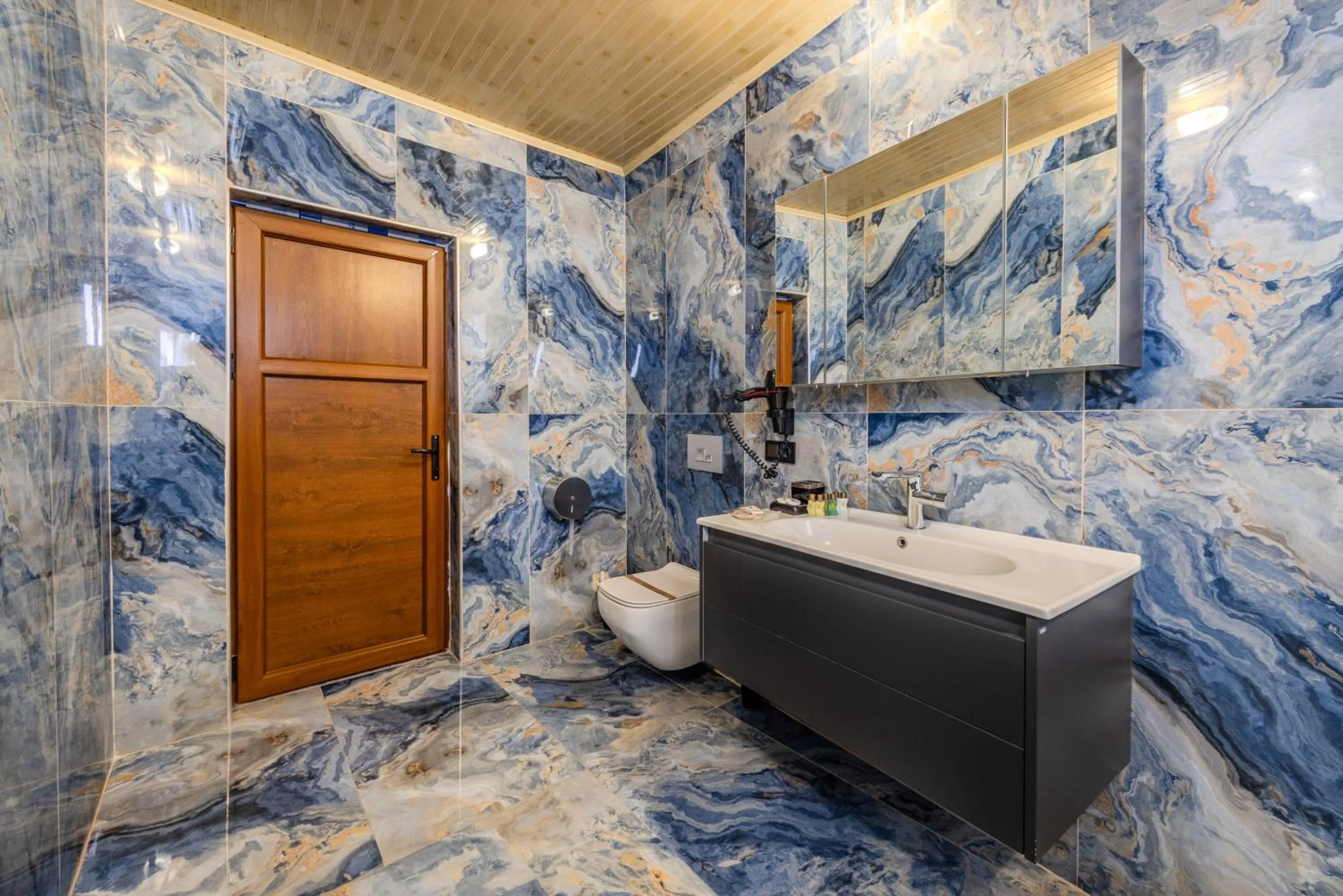 Shower in Kayatas Cave Suites