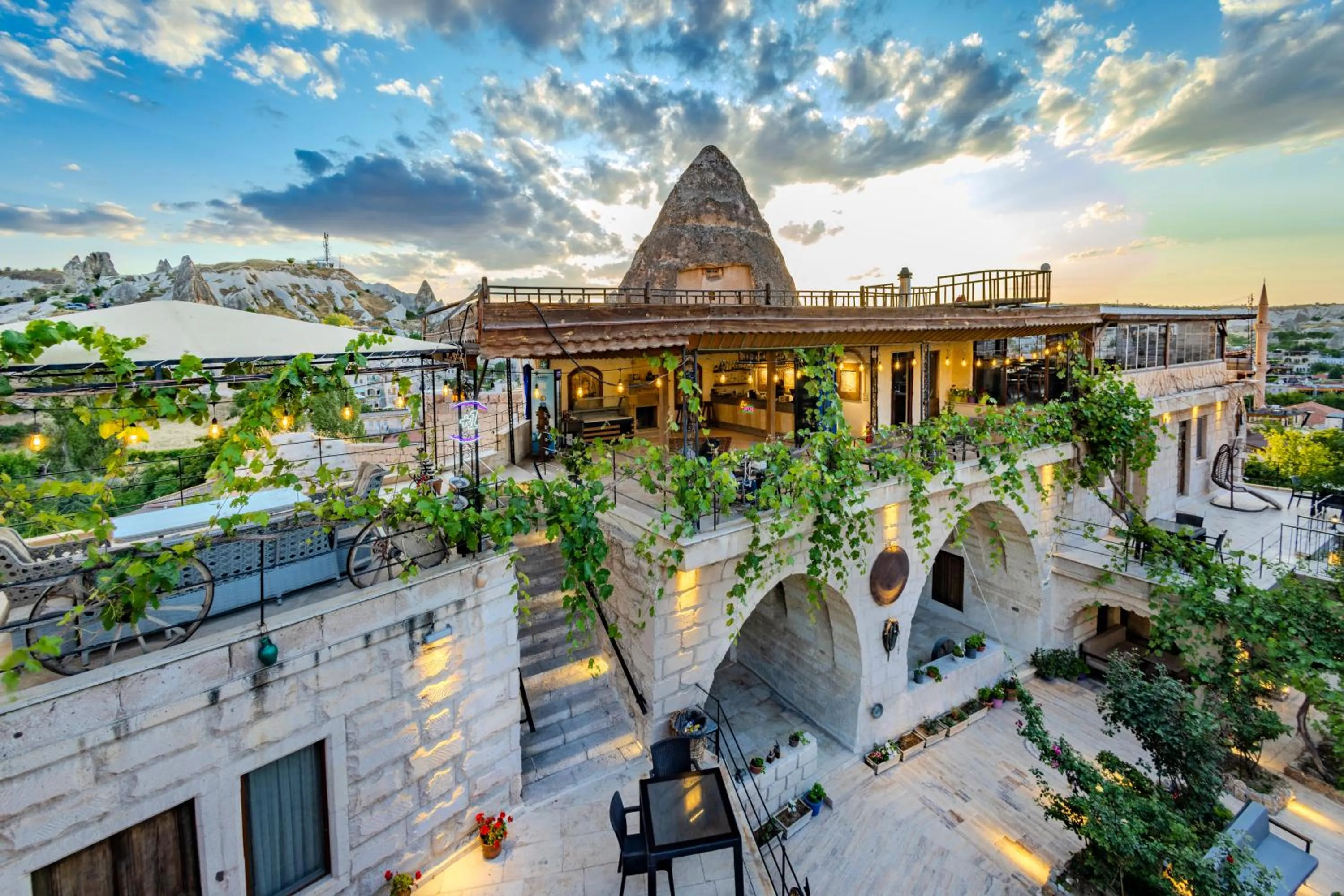 Property building in Kayatas Cave Suites