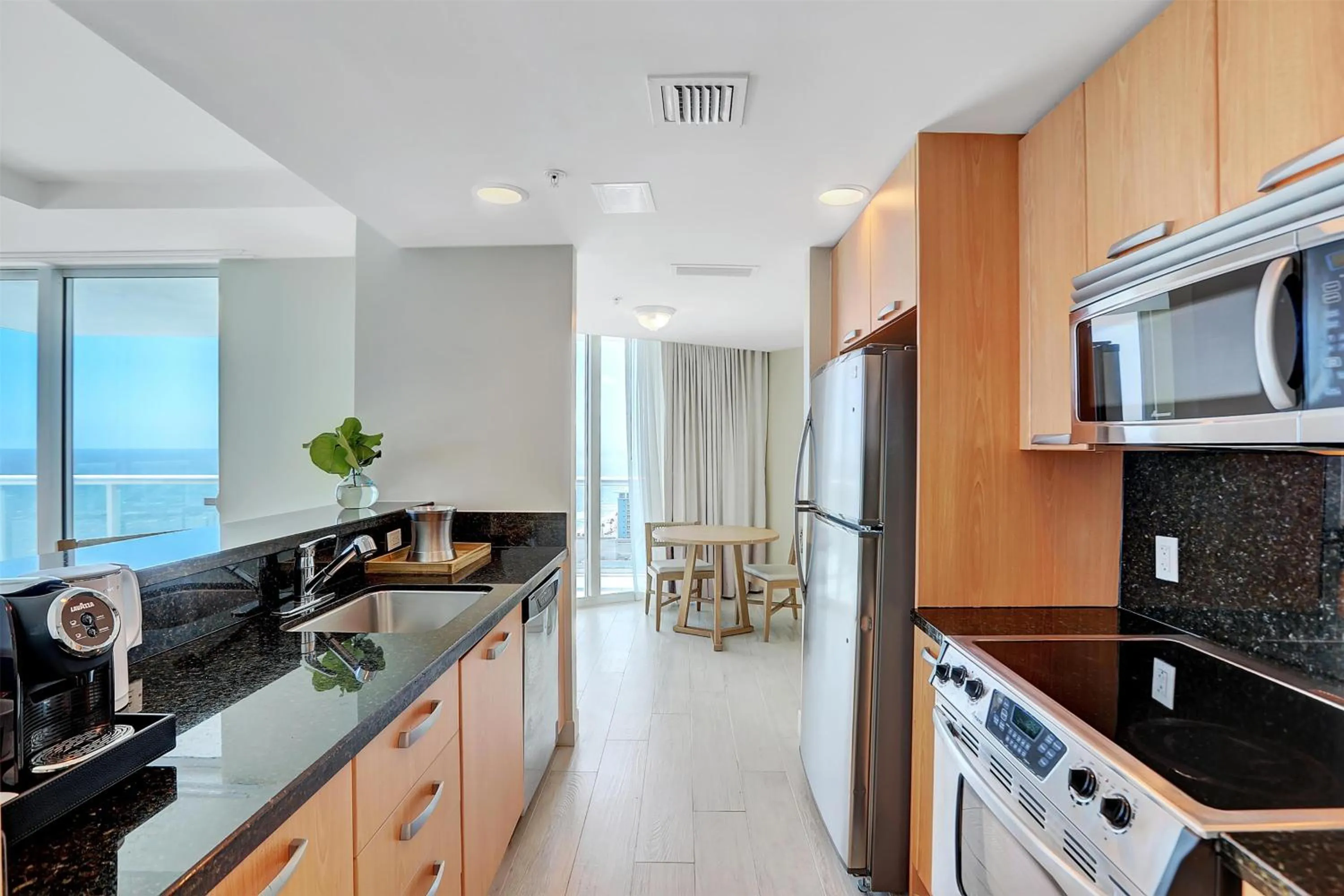 Kitchen or kitchenette in Beach House Fort Lauderdale, A Hilton Resort