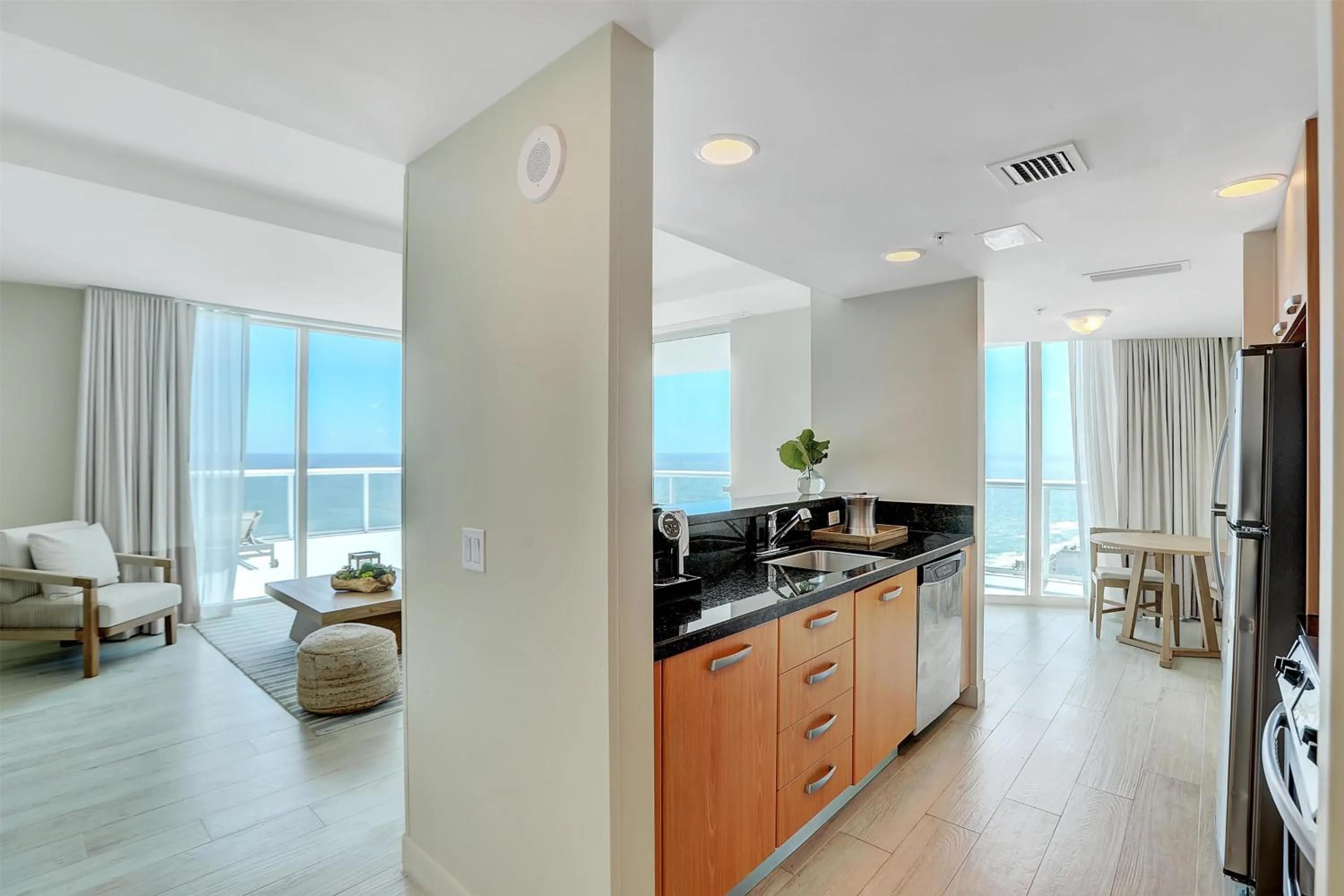 Kitchen or kitchenette in Beach House Fort Lauderdale, A Hilton Resort