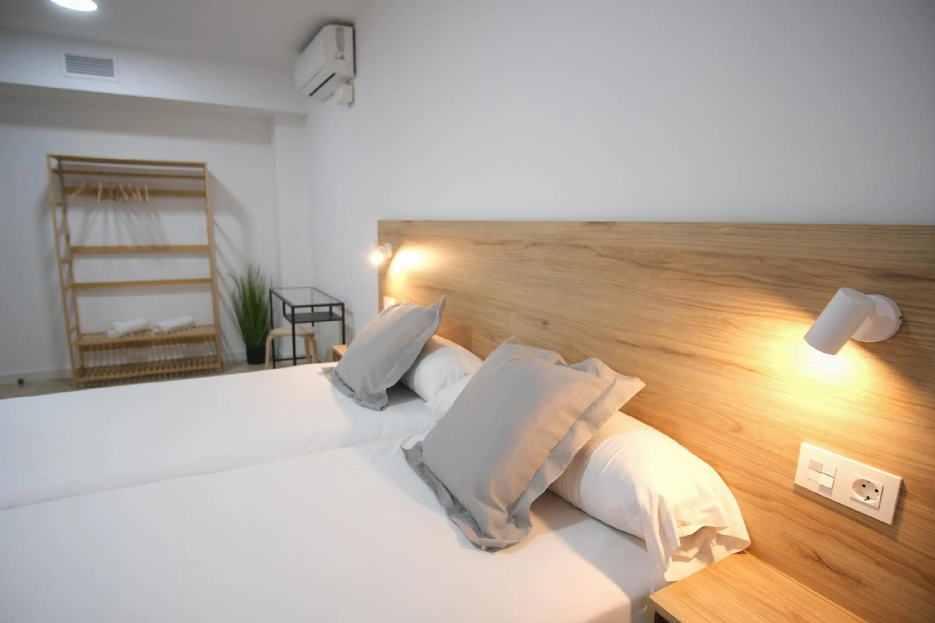 Bed in Urban Rooms Alicante