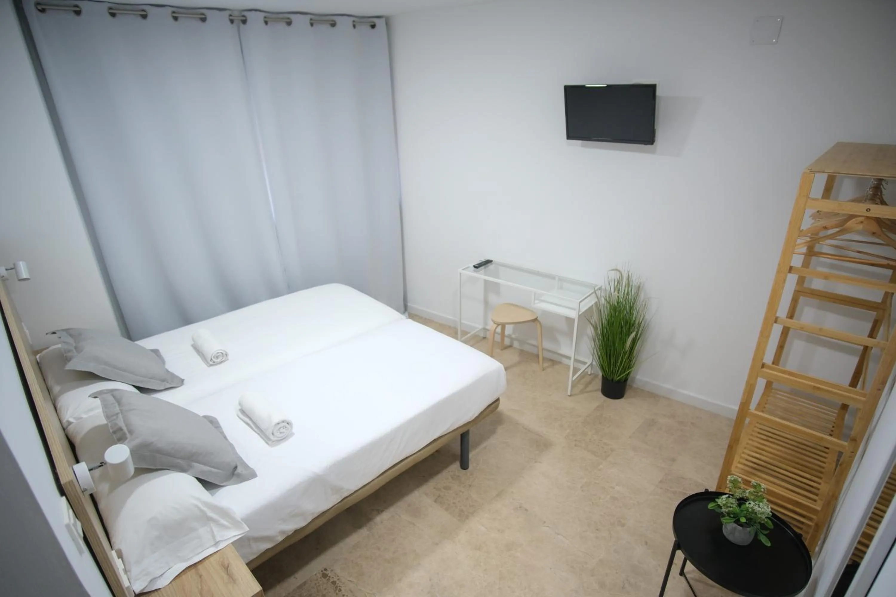 Bed in Urban Rooms Alicante