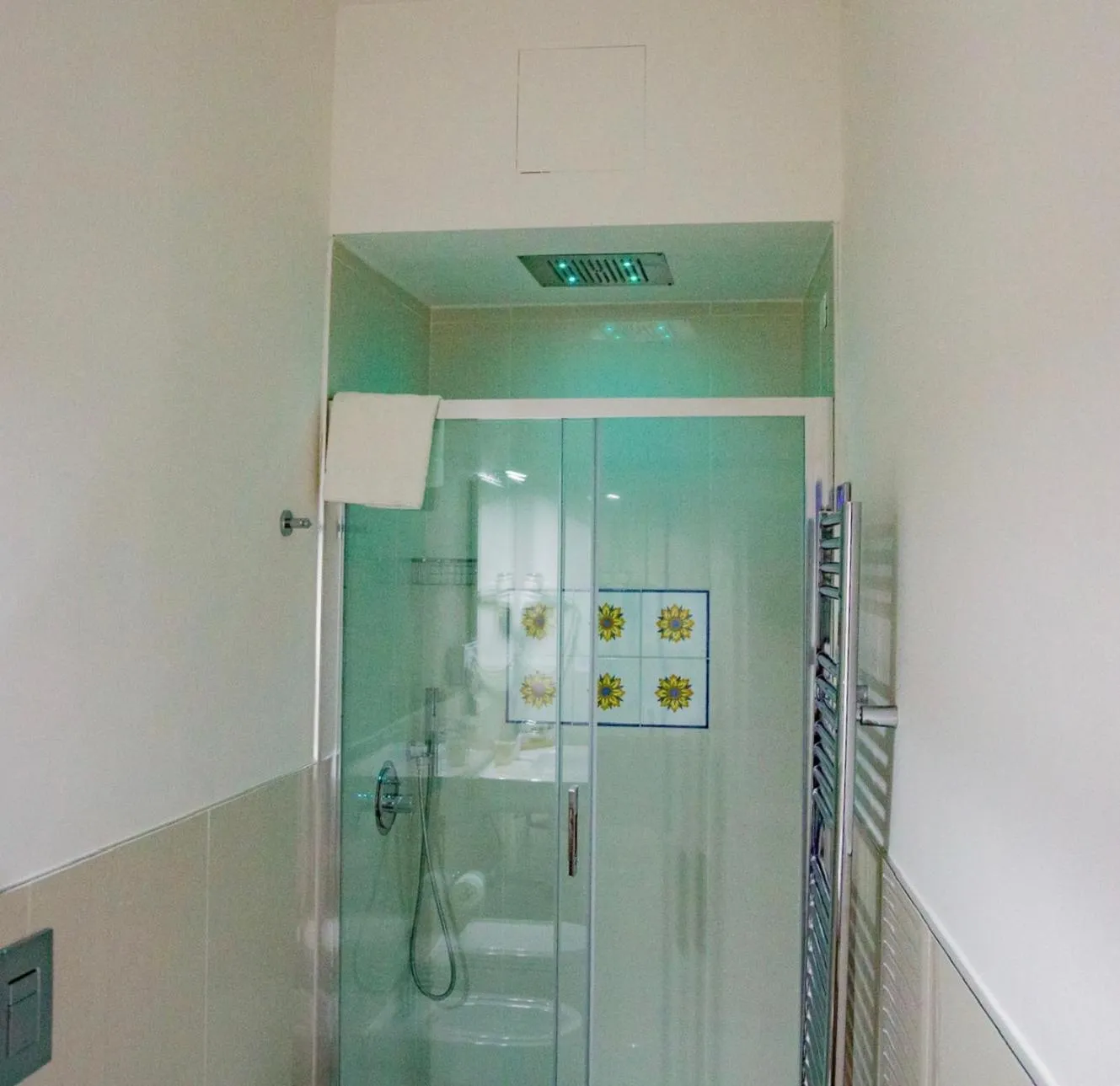 Shower in Suite CuoreNapoletano