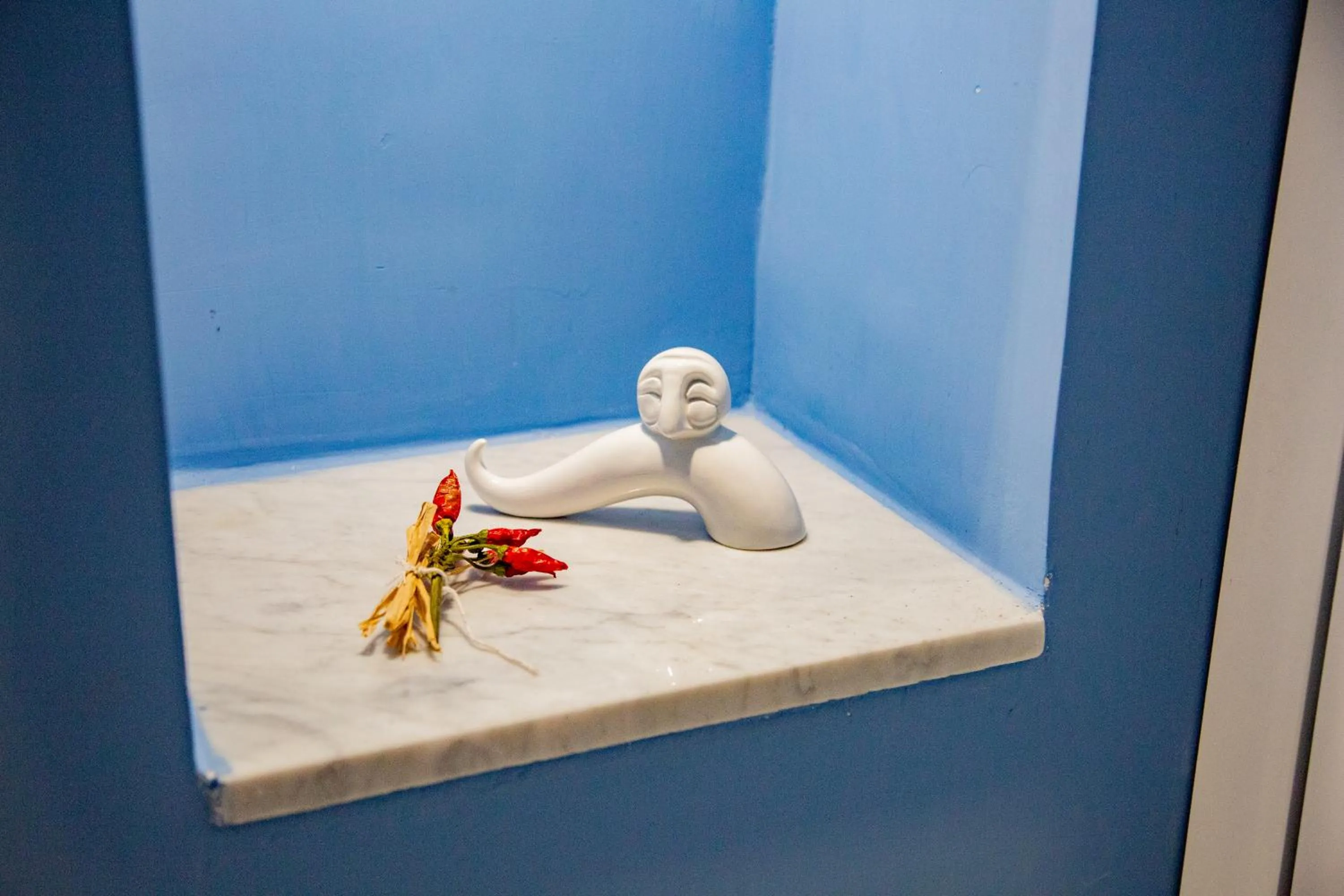 Decorative detail in Suite CuoreNapoletano