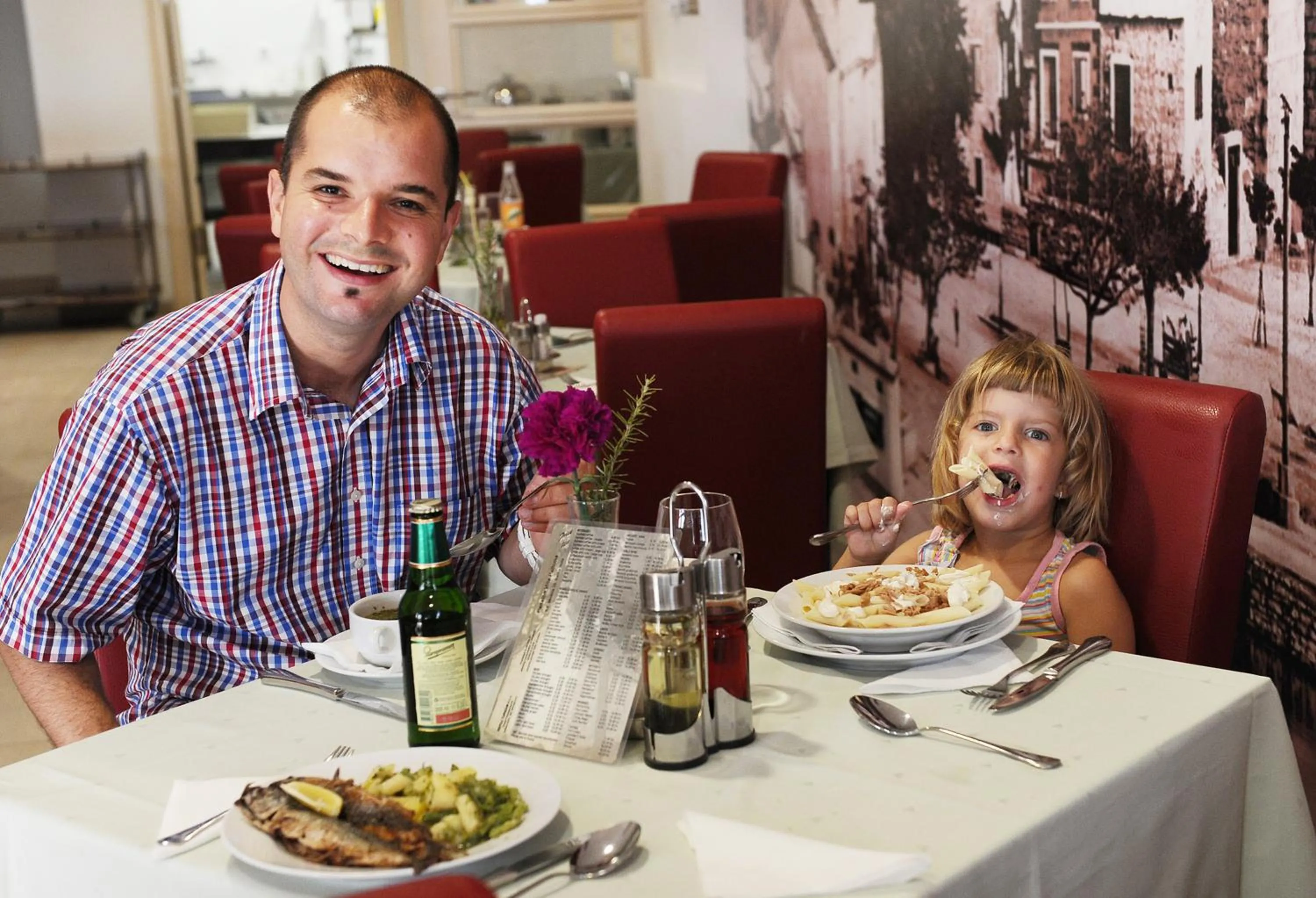 Restaurant/places to eat in Villa Palloma