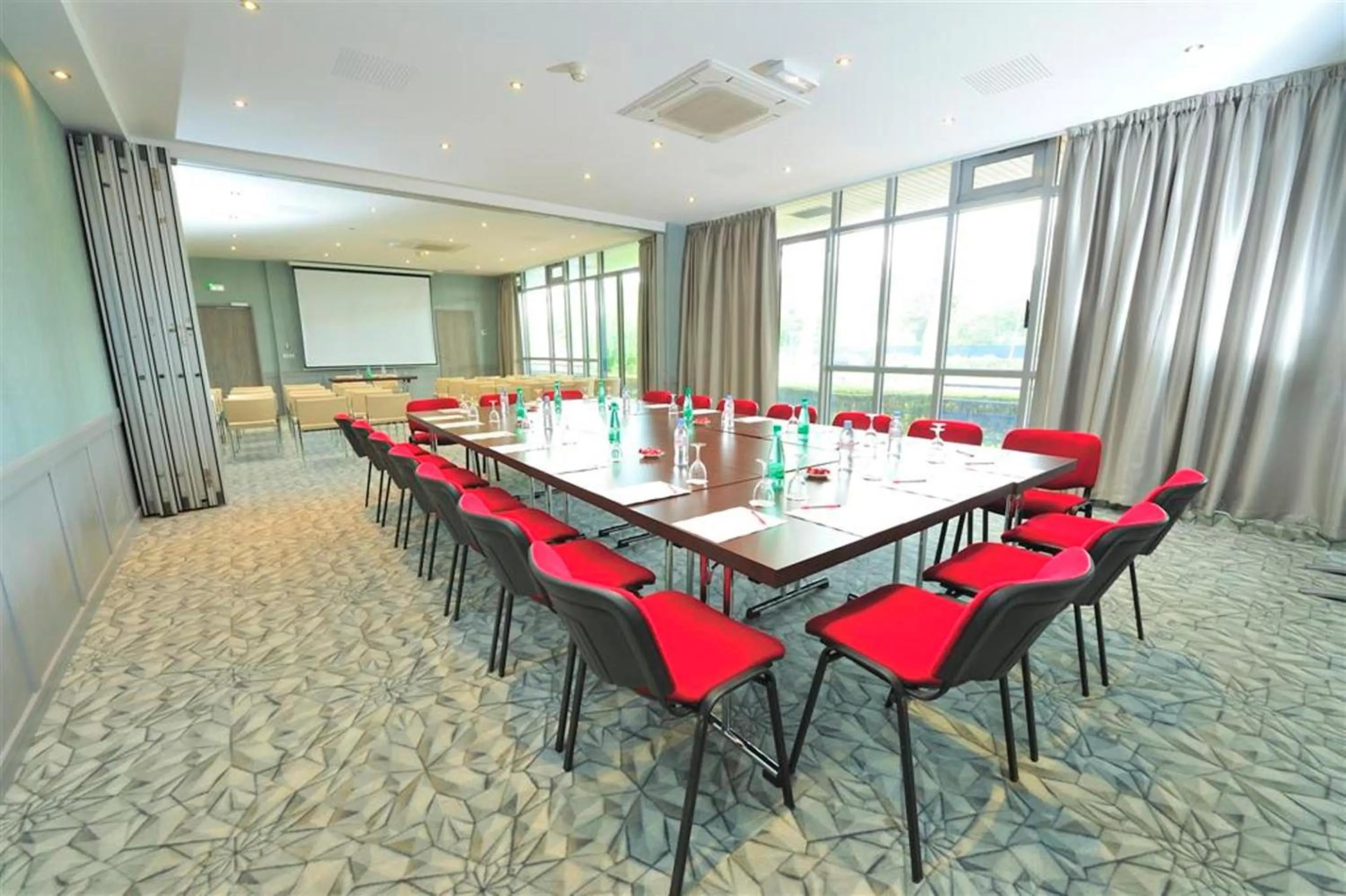 Business facilities in Best Western Plus Evreux Palais Des Congrès