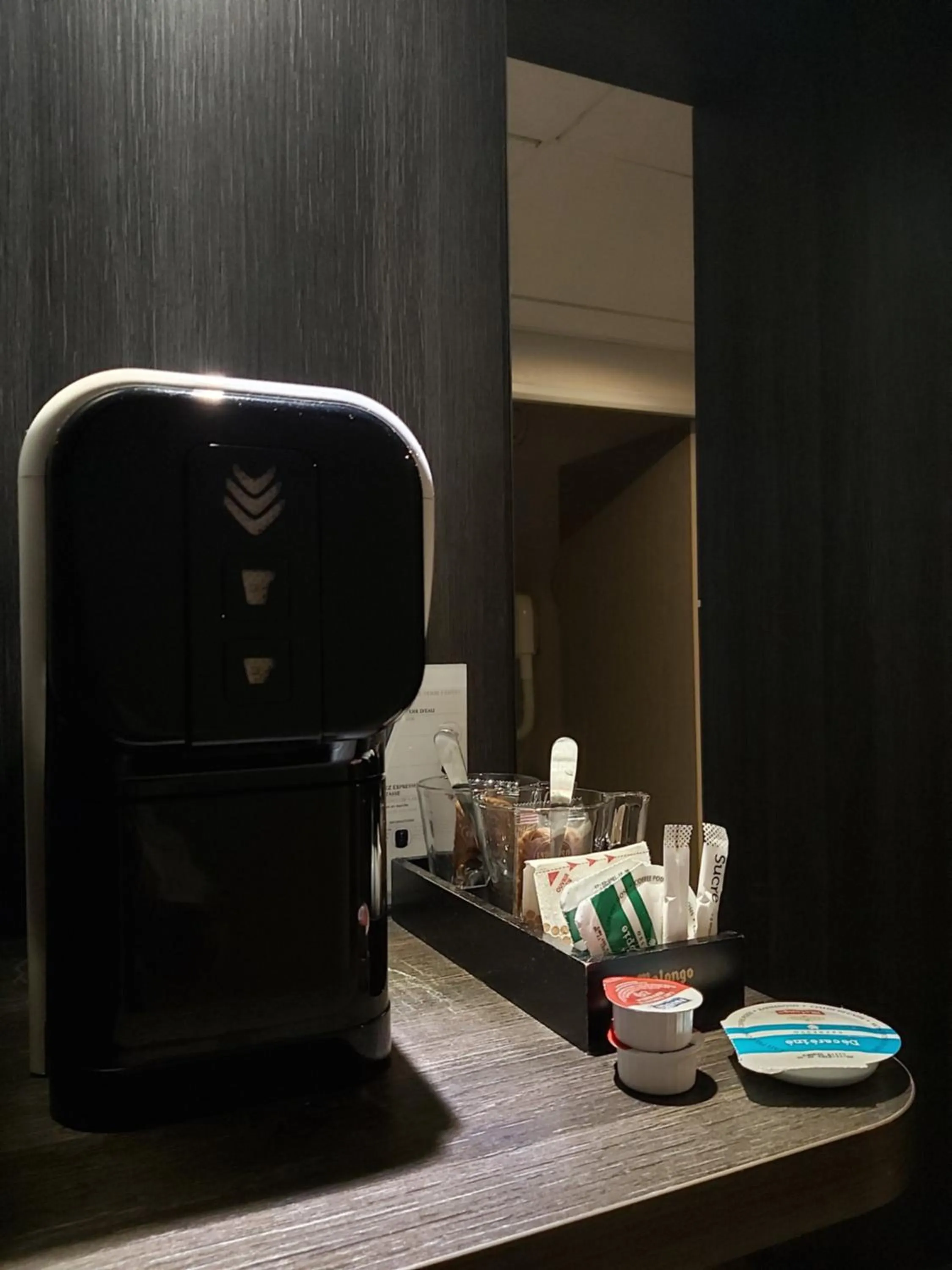 Coffee/tea facilities in Best Western Plus Evreux Palais Des Congrès