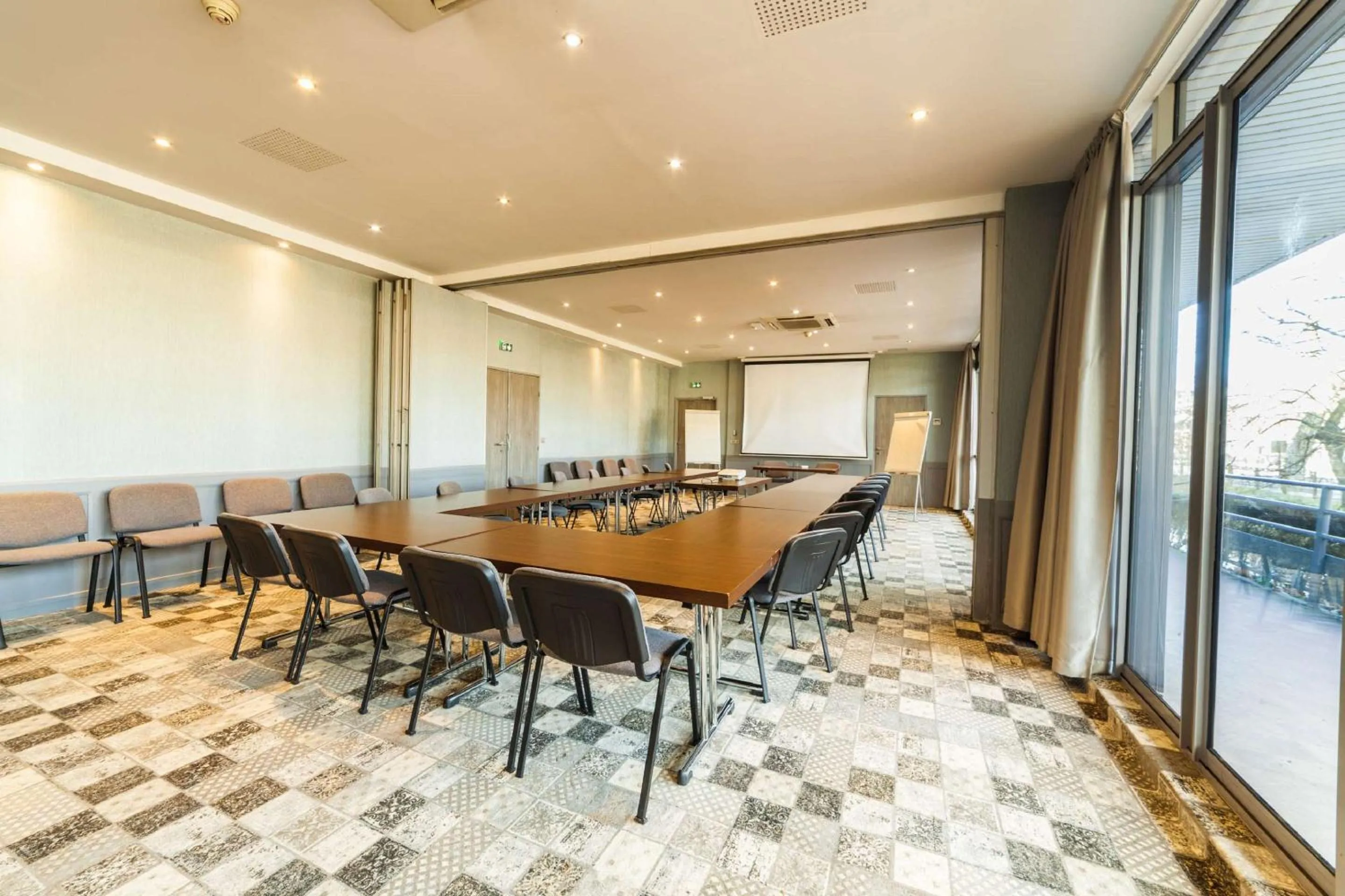 On site in Best Western Plus Evreux Palais Des Congrès