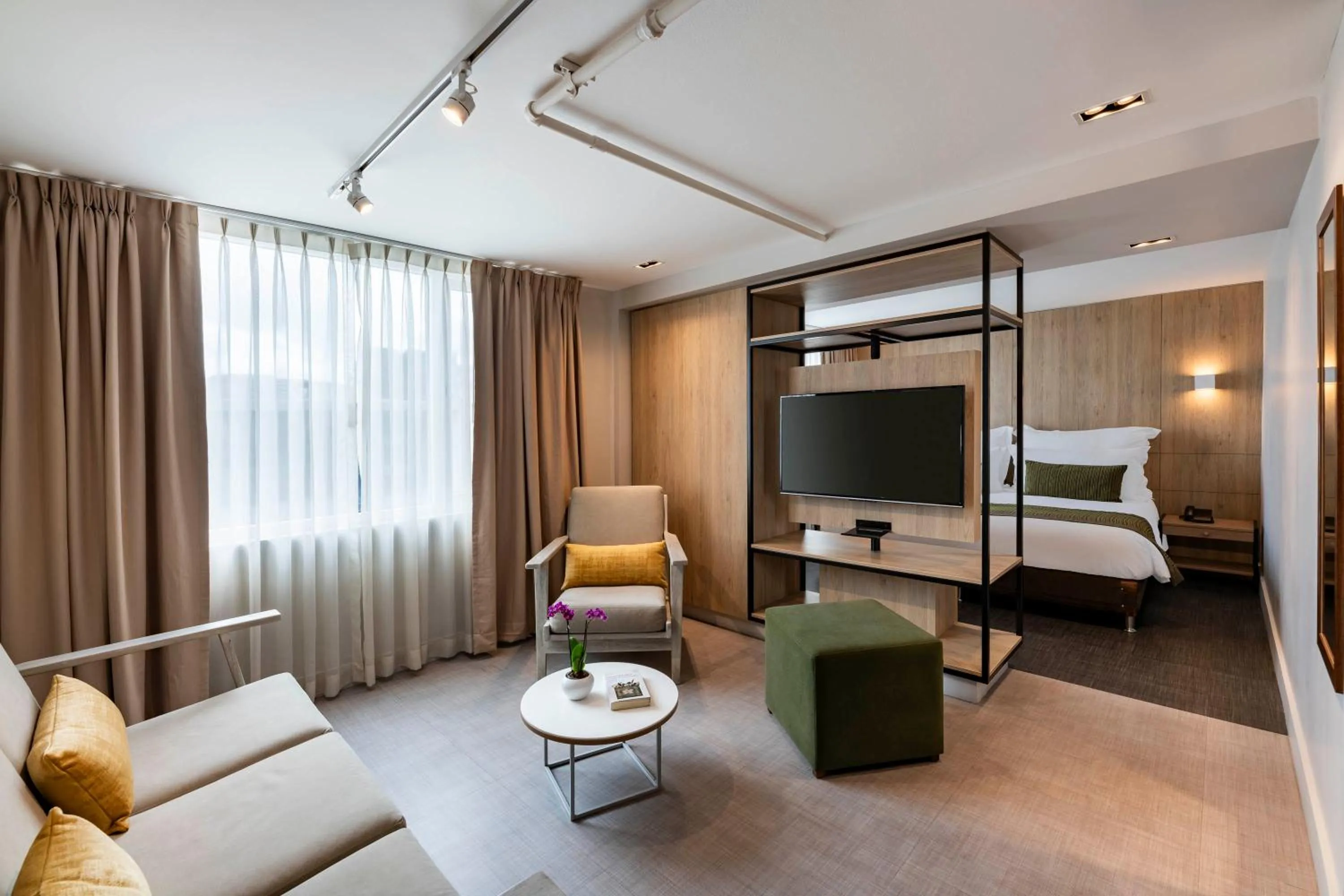 View (from property/room), Bed in Suites by Vilar América