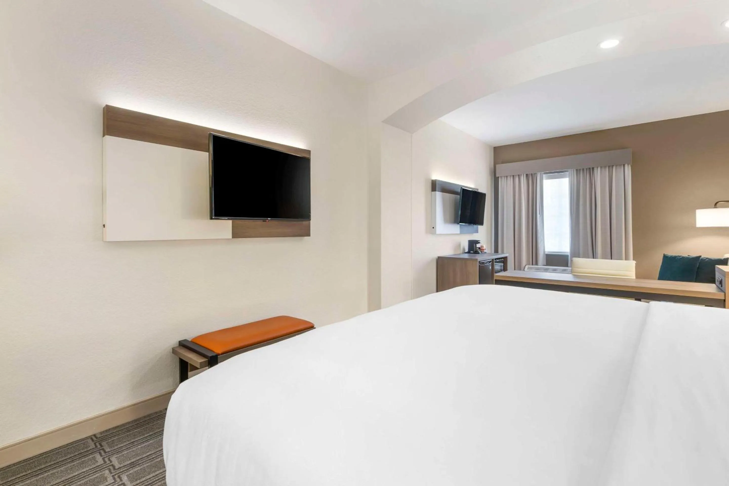 Bedroom, Bed in Comfort Inn & Suites Port Charlotte-Punta Gorda