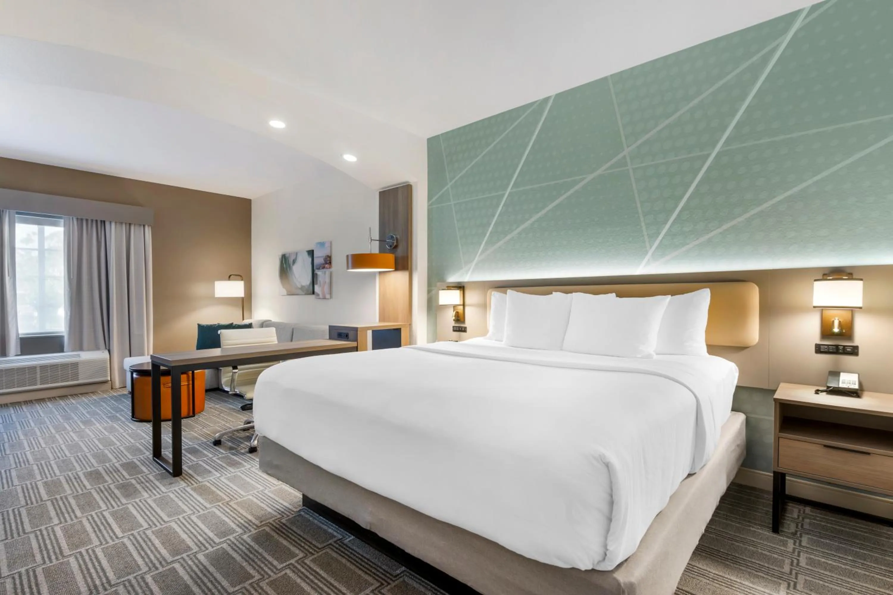 Bed in Comfort Inn & Suites Port Charlotte-Punta Gorda