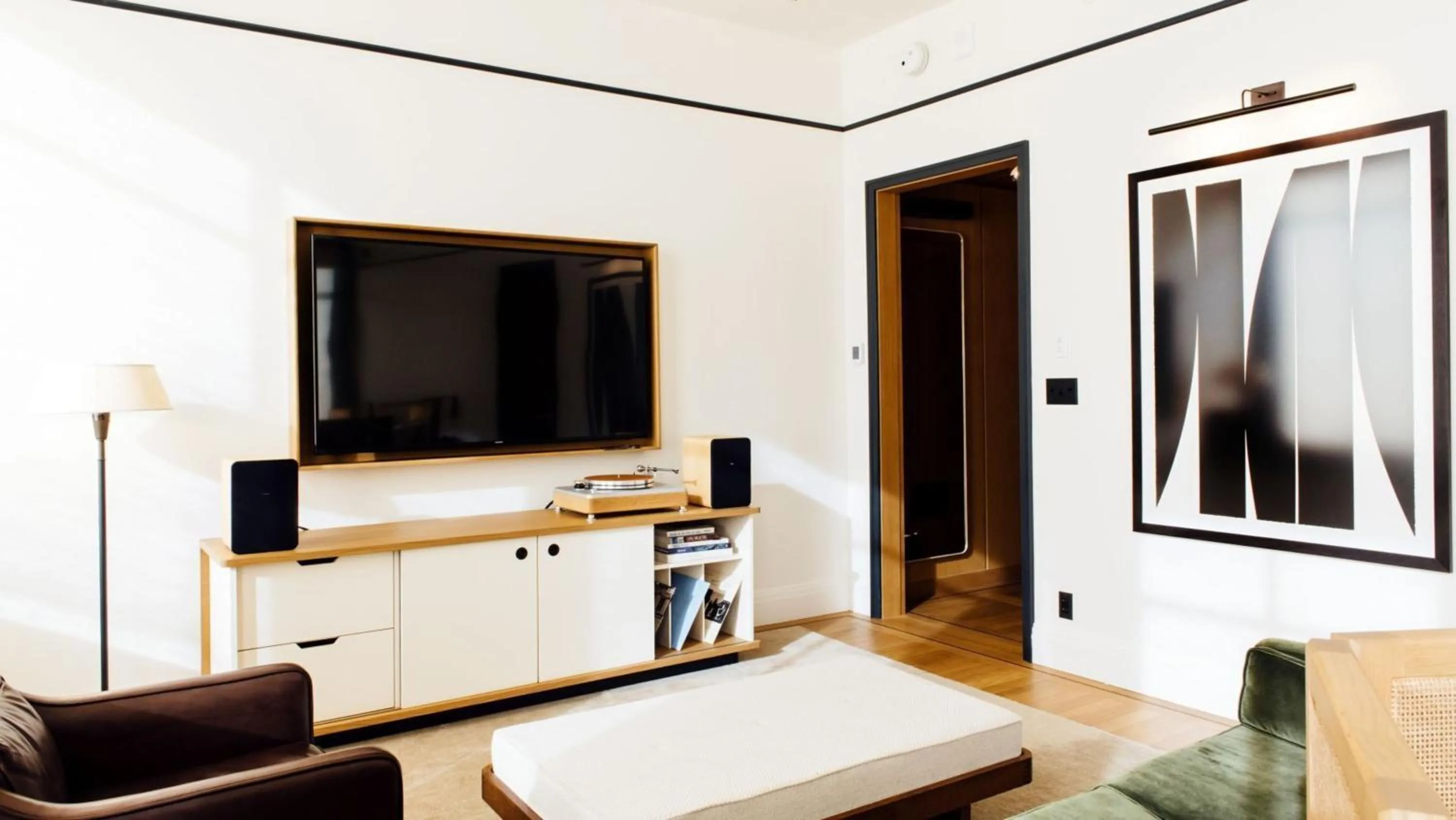 TV and multimedia in Shinola Hotel