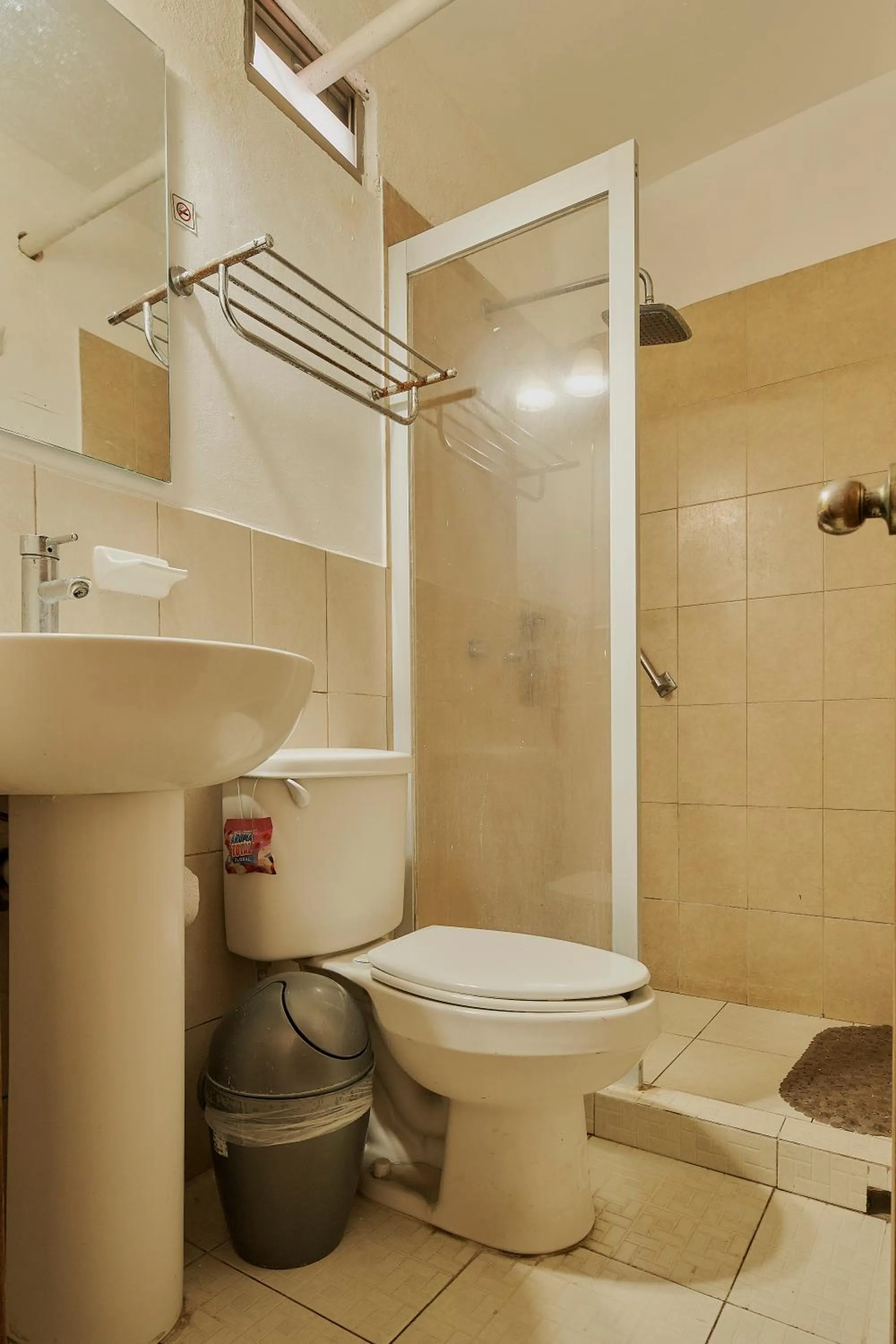 Shower in Hotel Cervantino