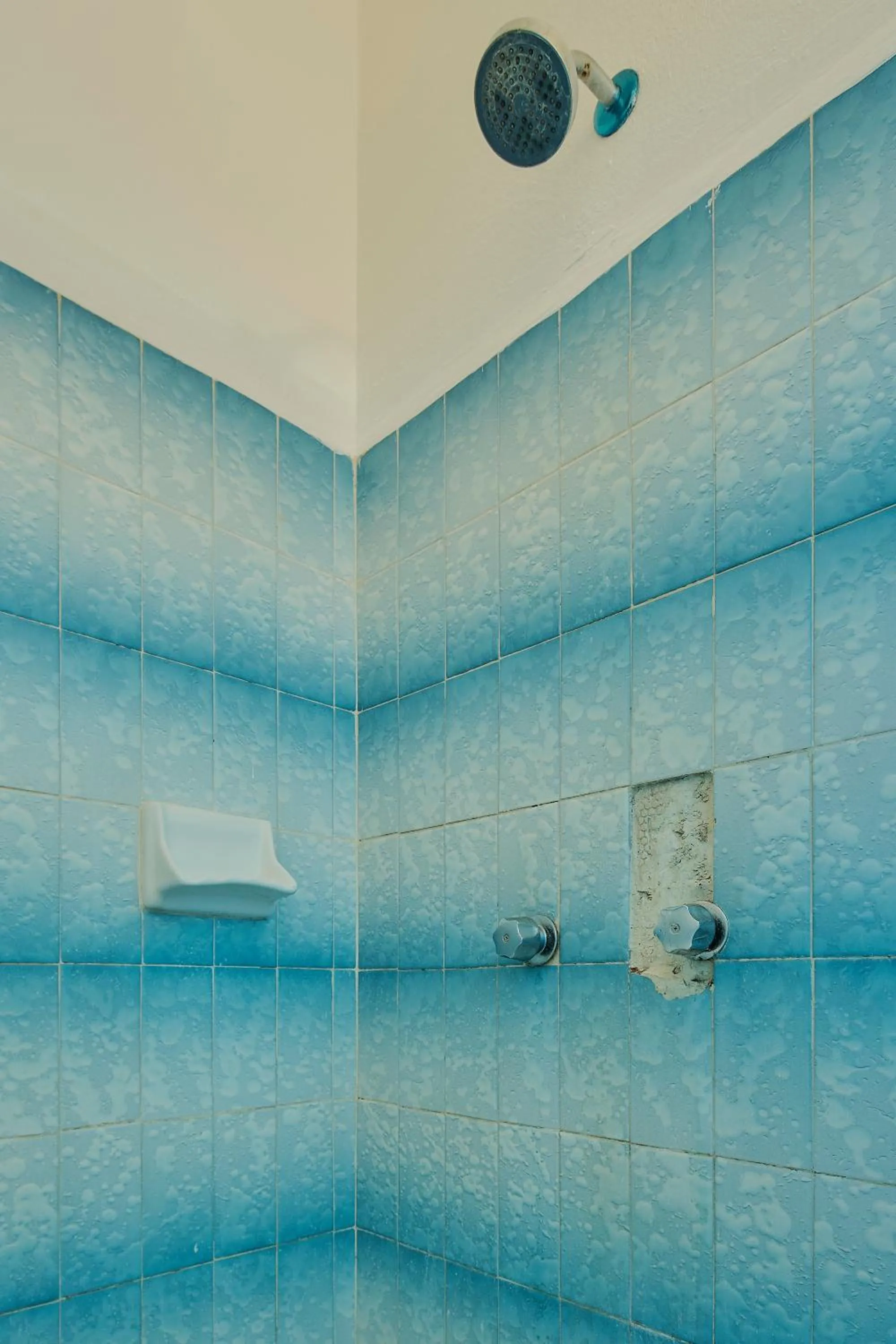 Shower in Hotel Cervantino