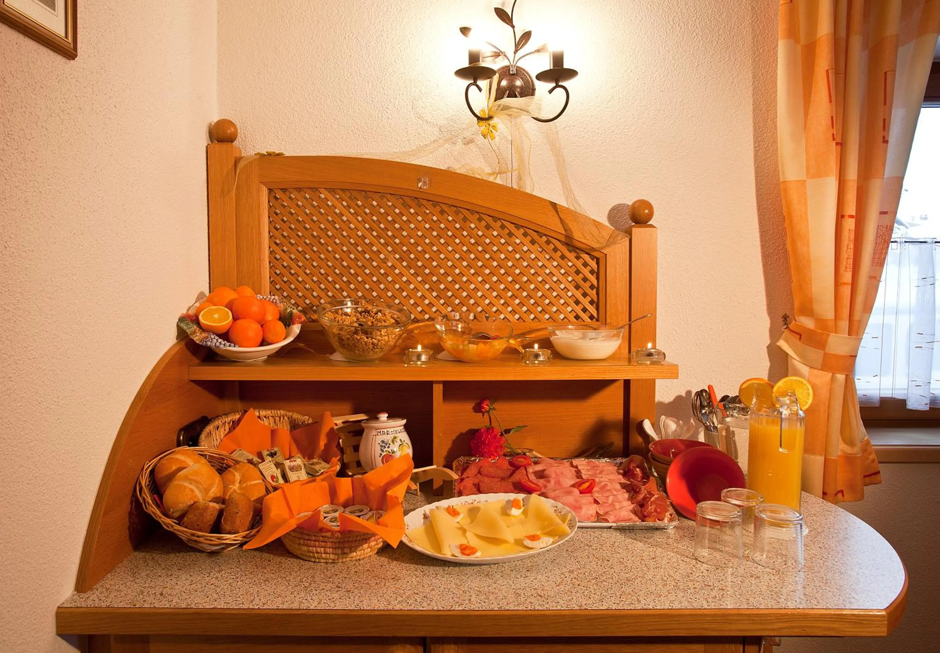 Buffet breakfast in Gästehaus Helga