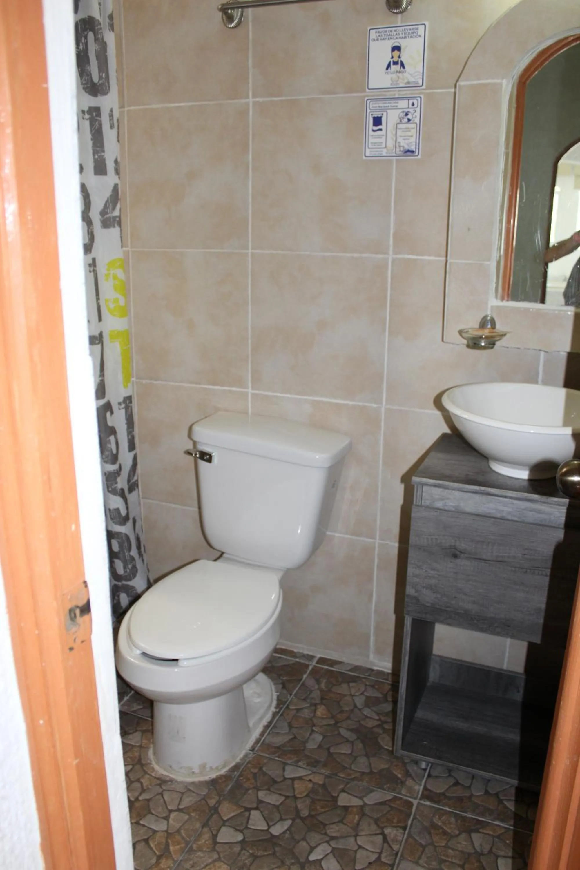 Bathroom in D'Cesar Hotel Acapulco