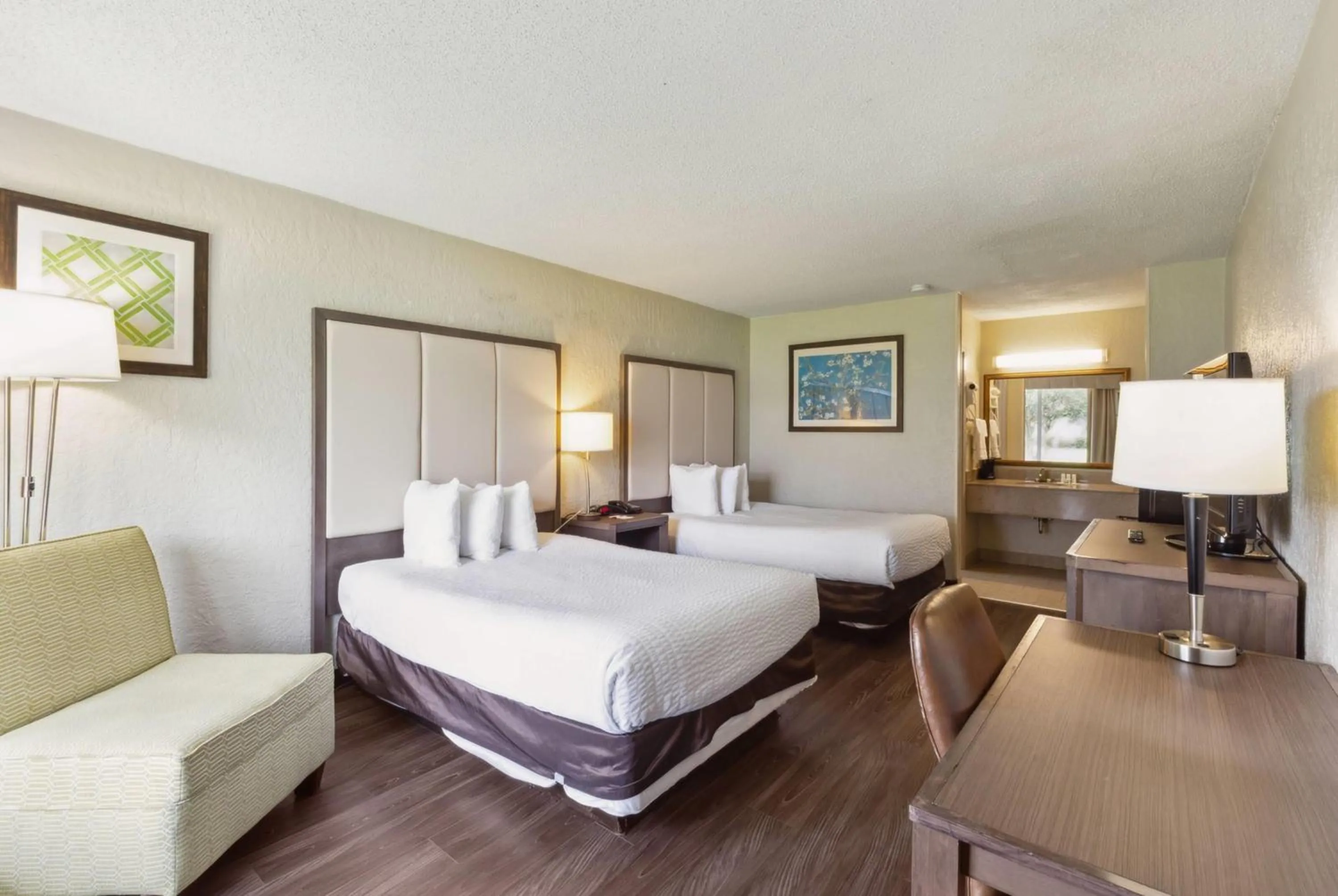 Photo of the whole room, Bed in Ramada by Wyndham Houma