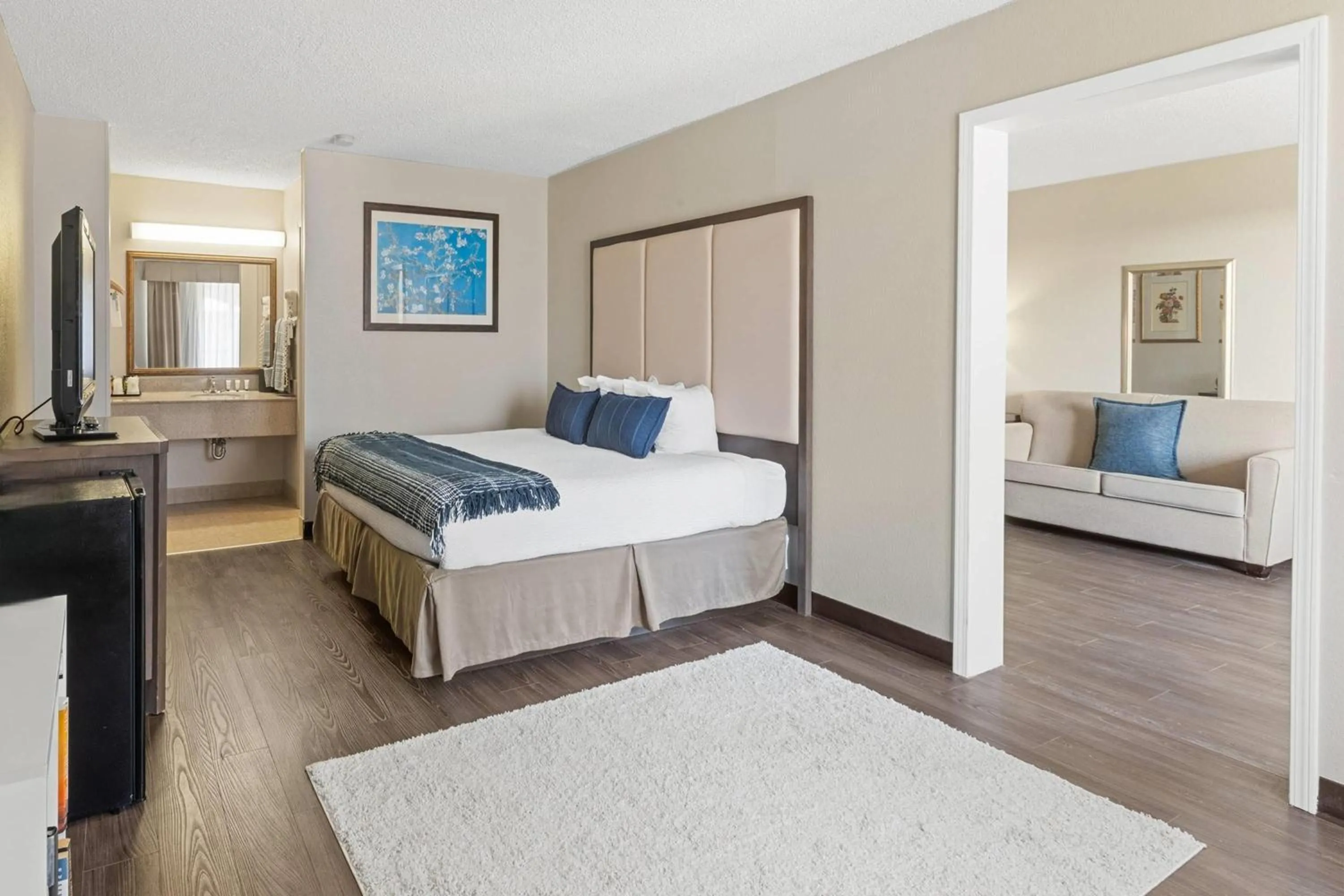 Photo of the whole room, Bed in Ramada by Wyndham Houma
