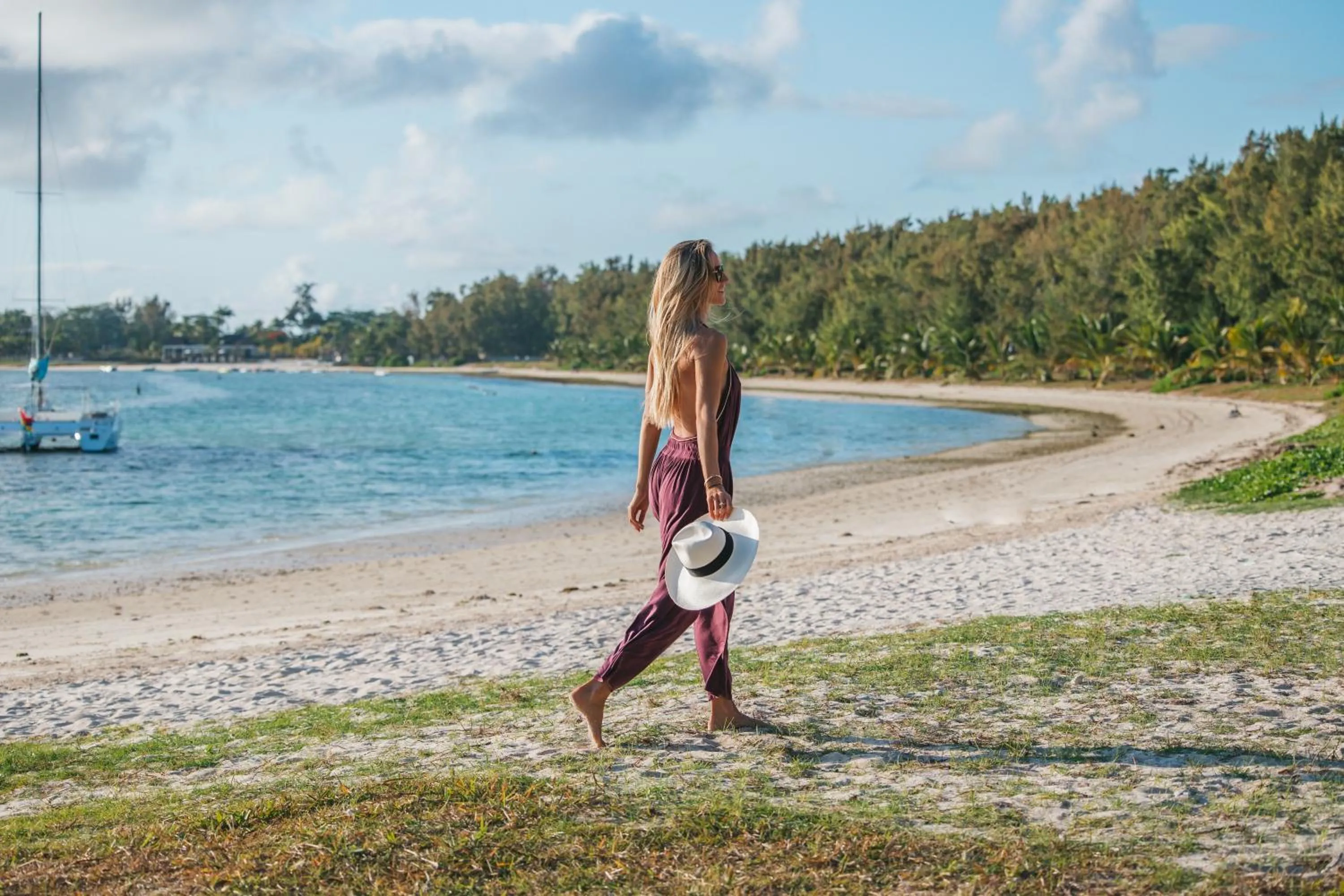 Beach in Sunrise Attitude (Adults Only)