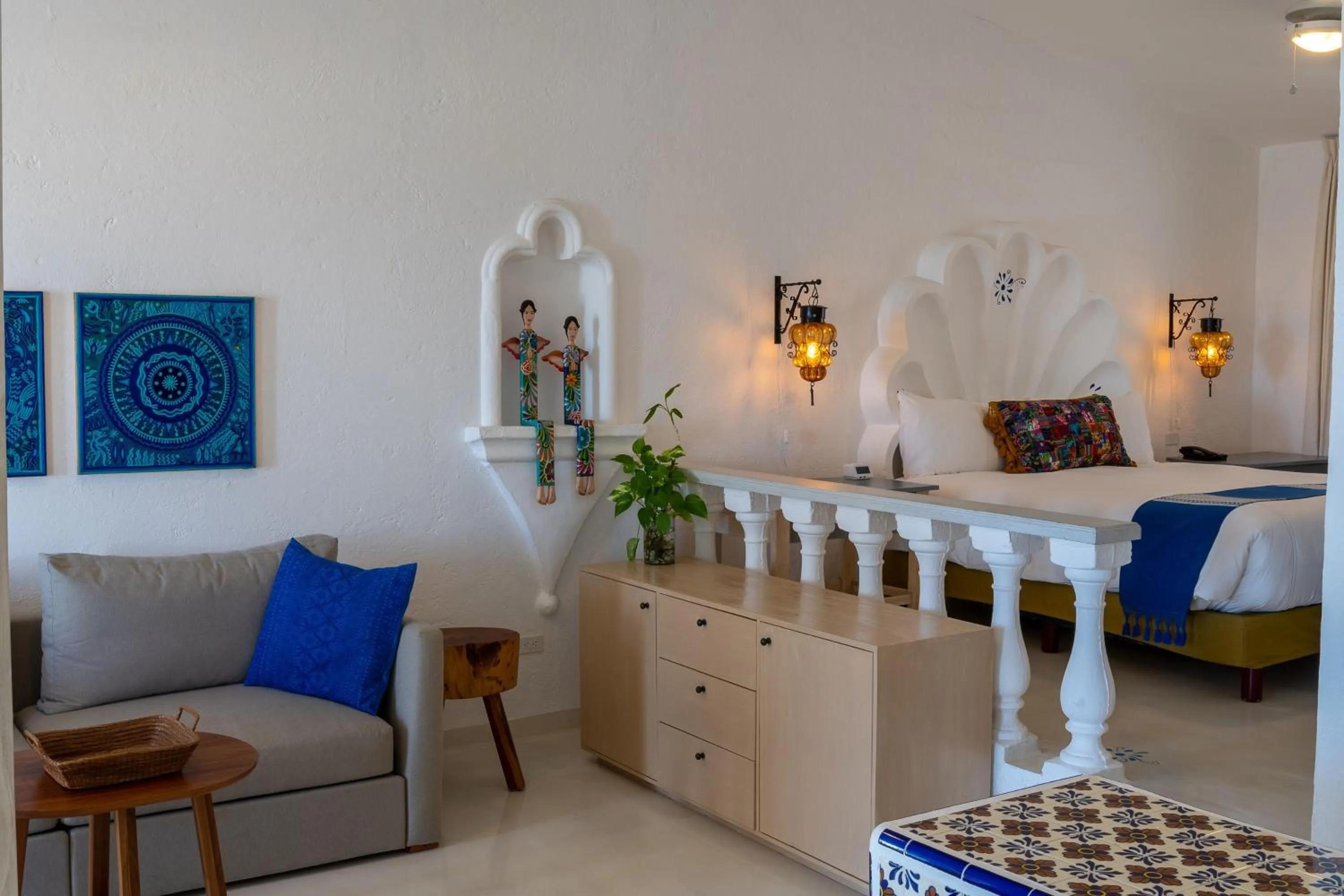 Living room, Bed in Mar del Cabo By Velas Resorts Adults Only