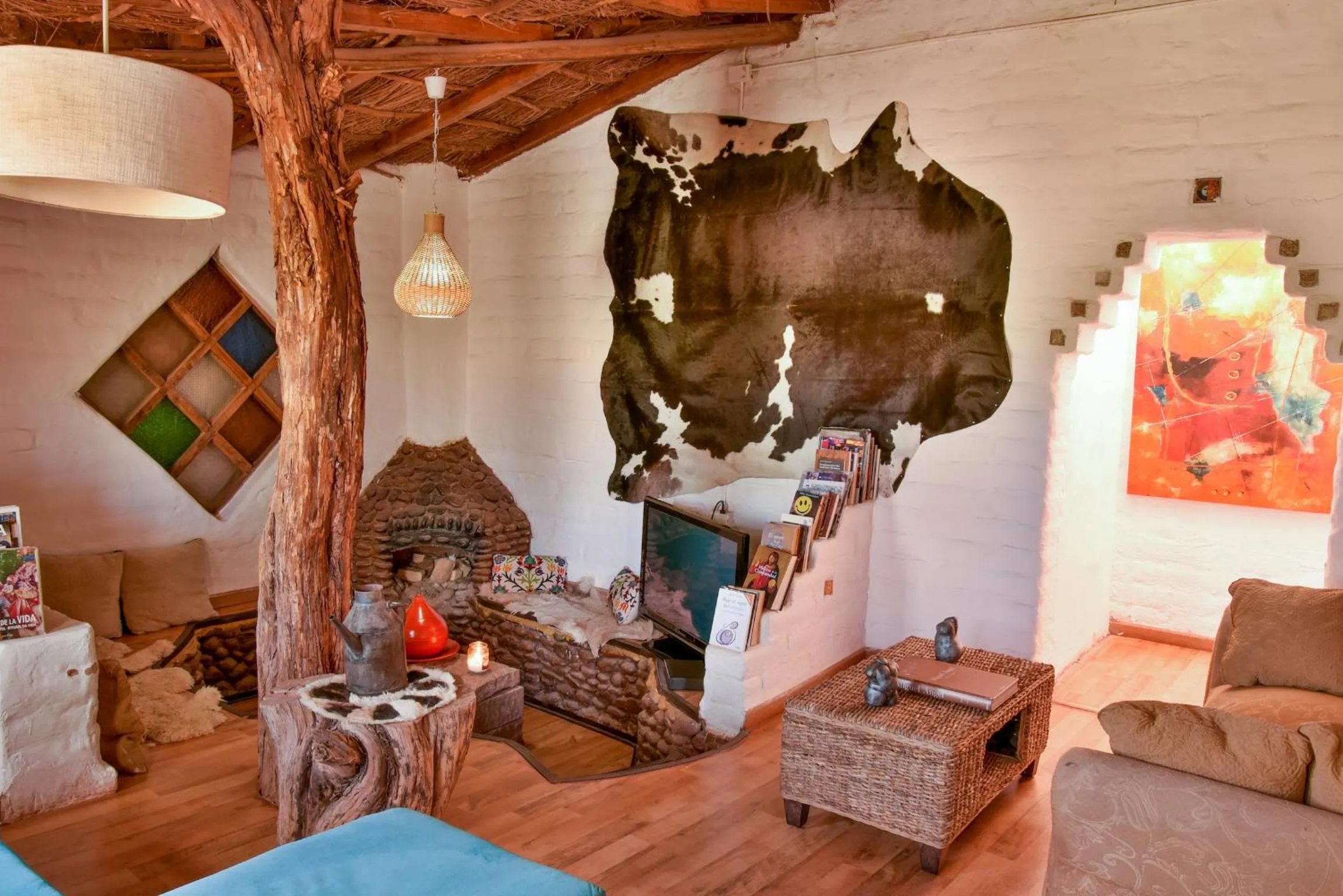 Library in Atacama Lodge Rukazen Rústico