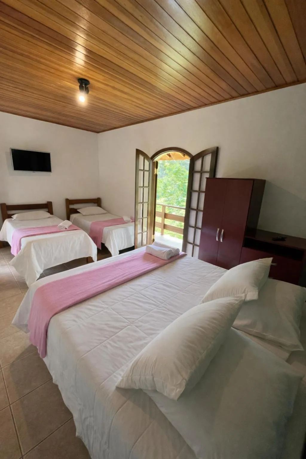 TV and multimedia, Bed in Pousada Sonho Verde