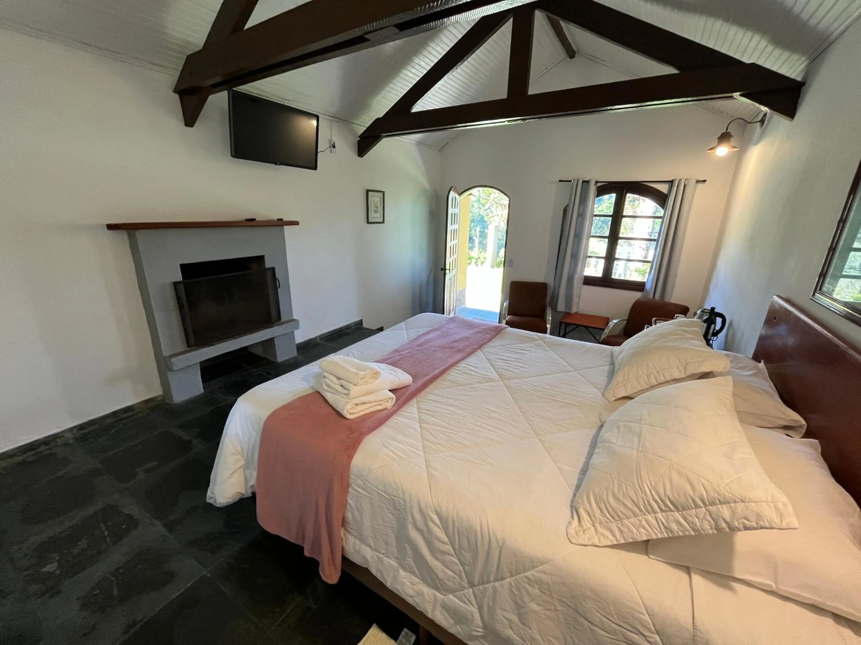 Photo of the whole room, Bed in Pousada Sonho Verde