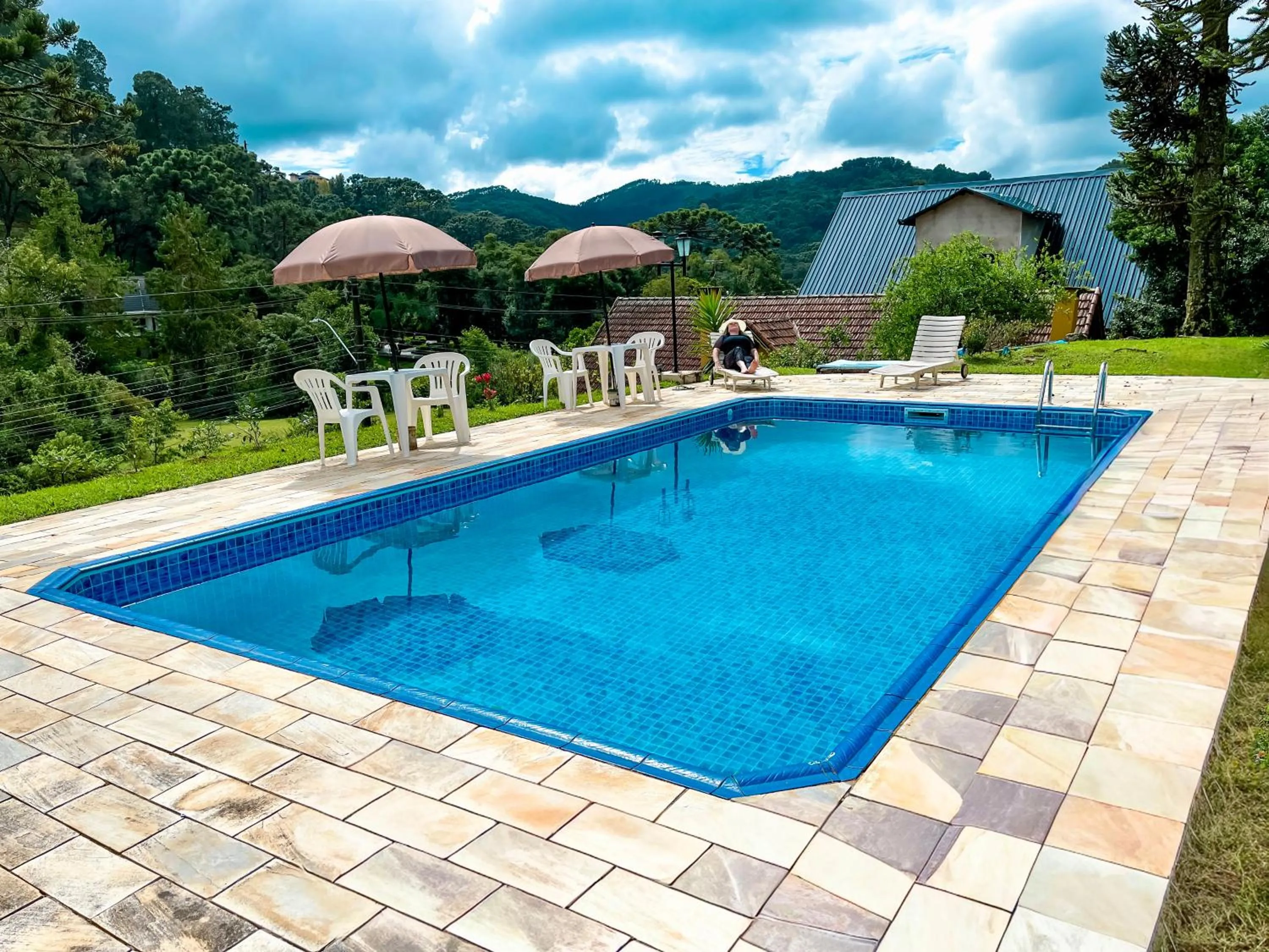 Swimming pool in Pousada Sonho Verde