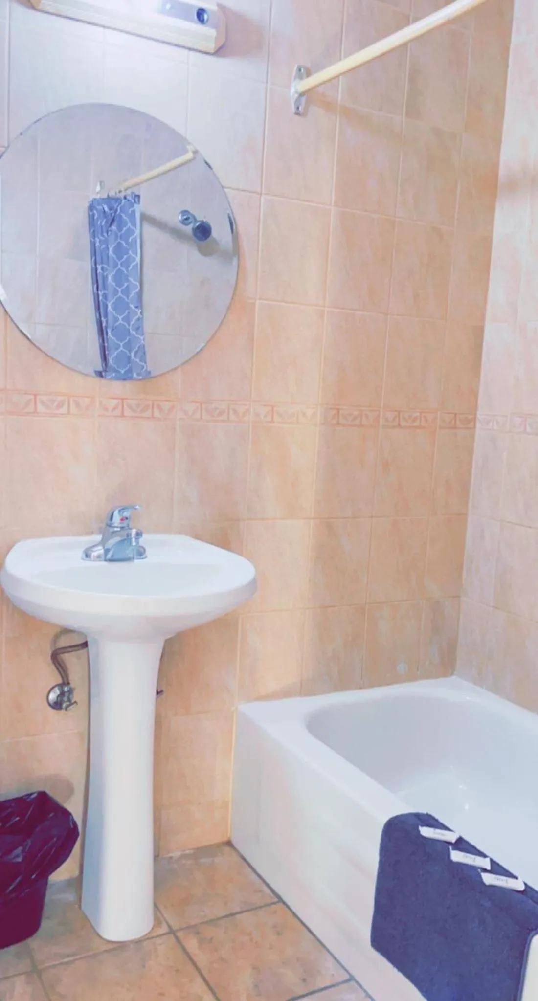 Shower in Crestwood Motel